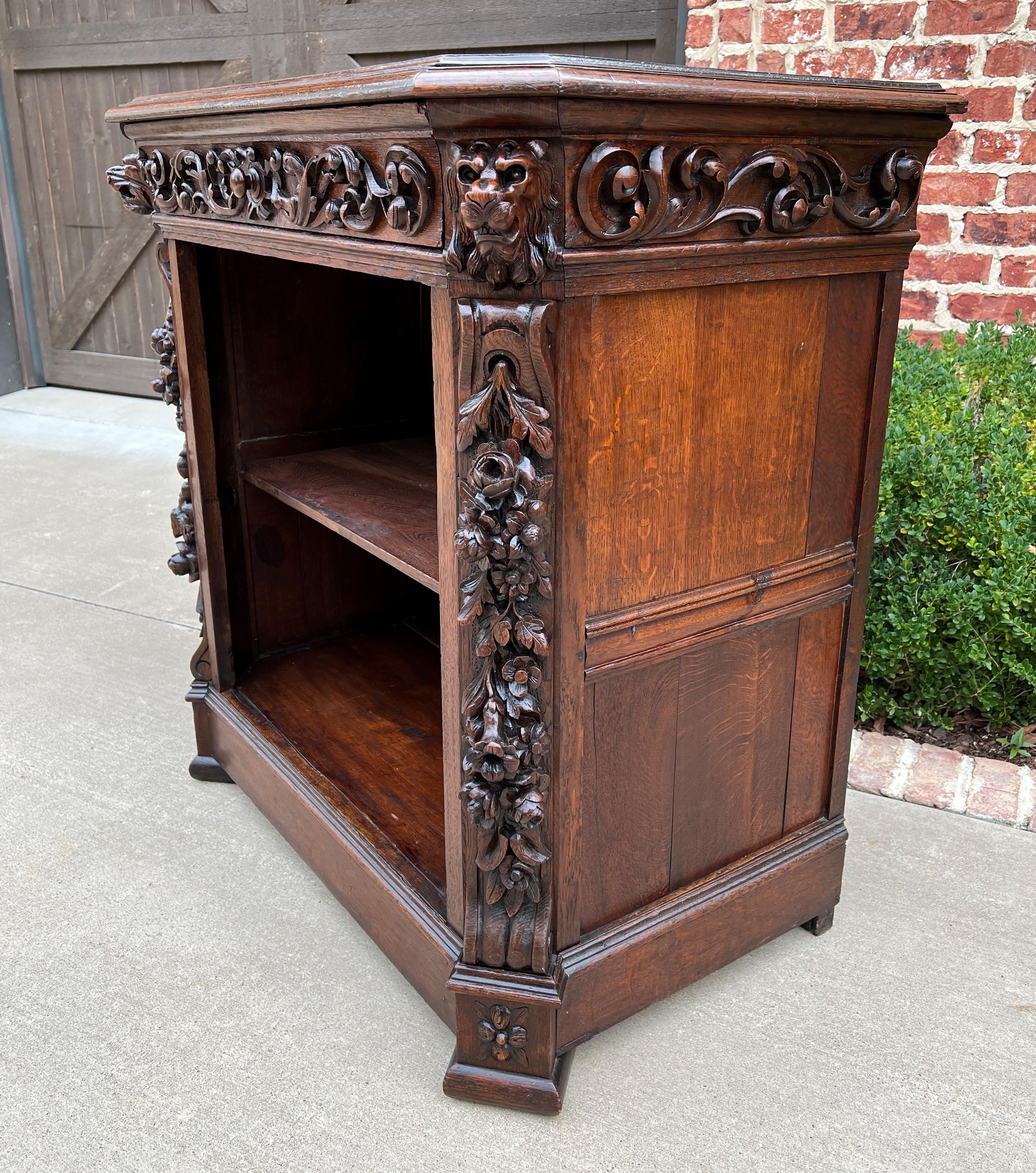  Antique French Bookcase BLACK FOREST Lion HUNT Bookcase Carved Oak 19th C In Good Condition In Tyler, TX