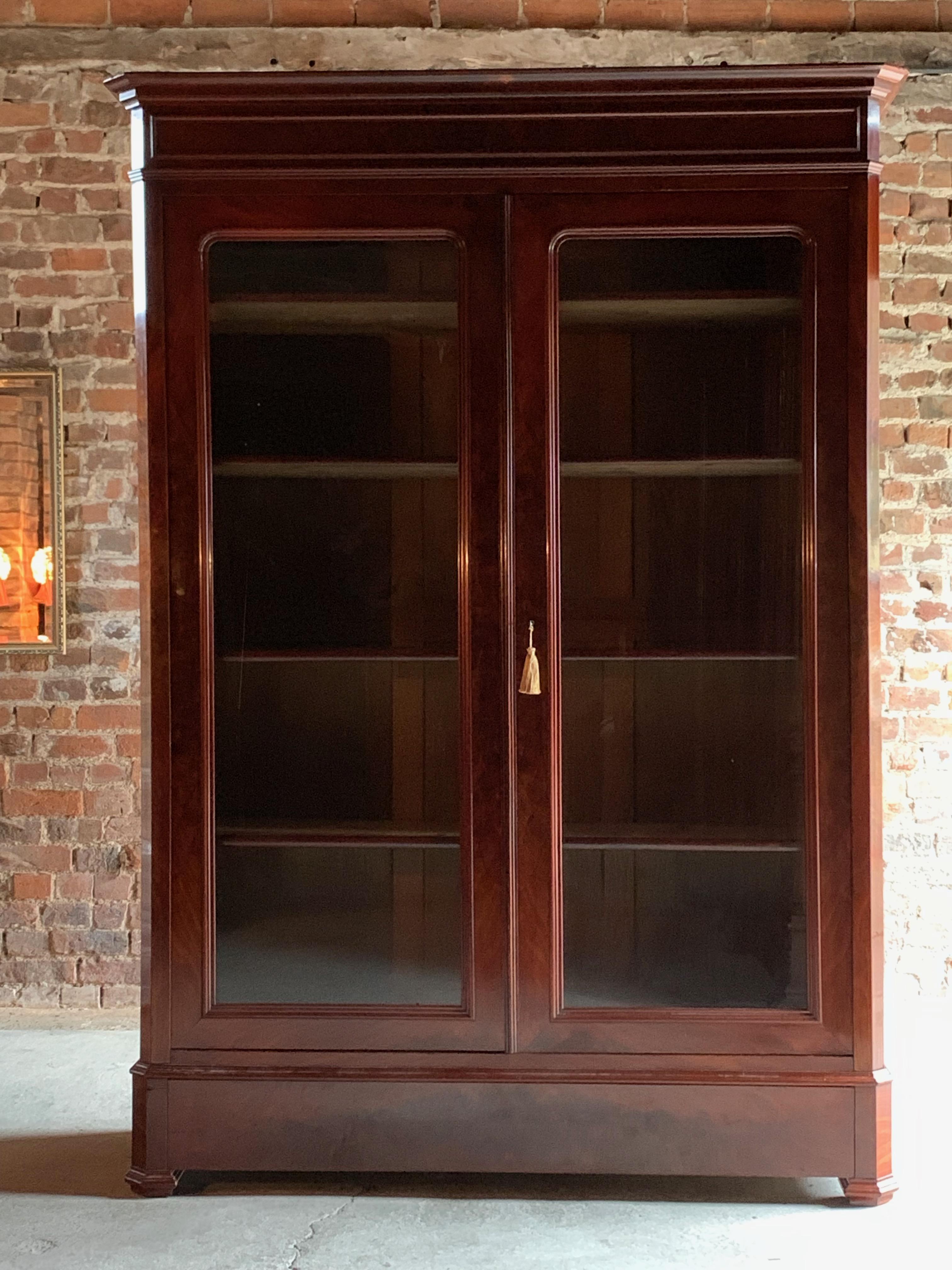 Antique French Bookcase Vitrine Glass Cabinet Mahogany 19th Century 1875 No.2 4