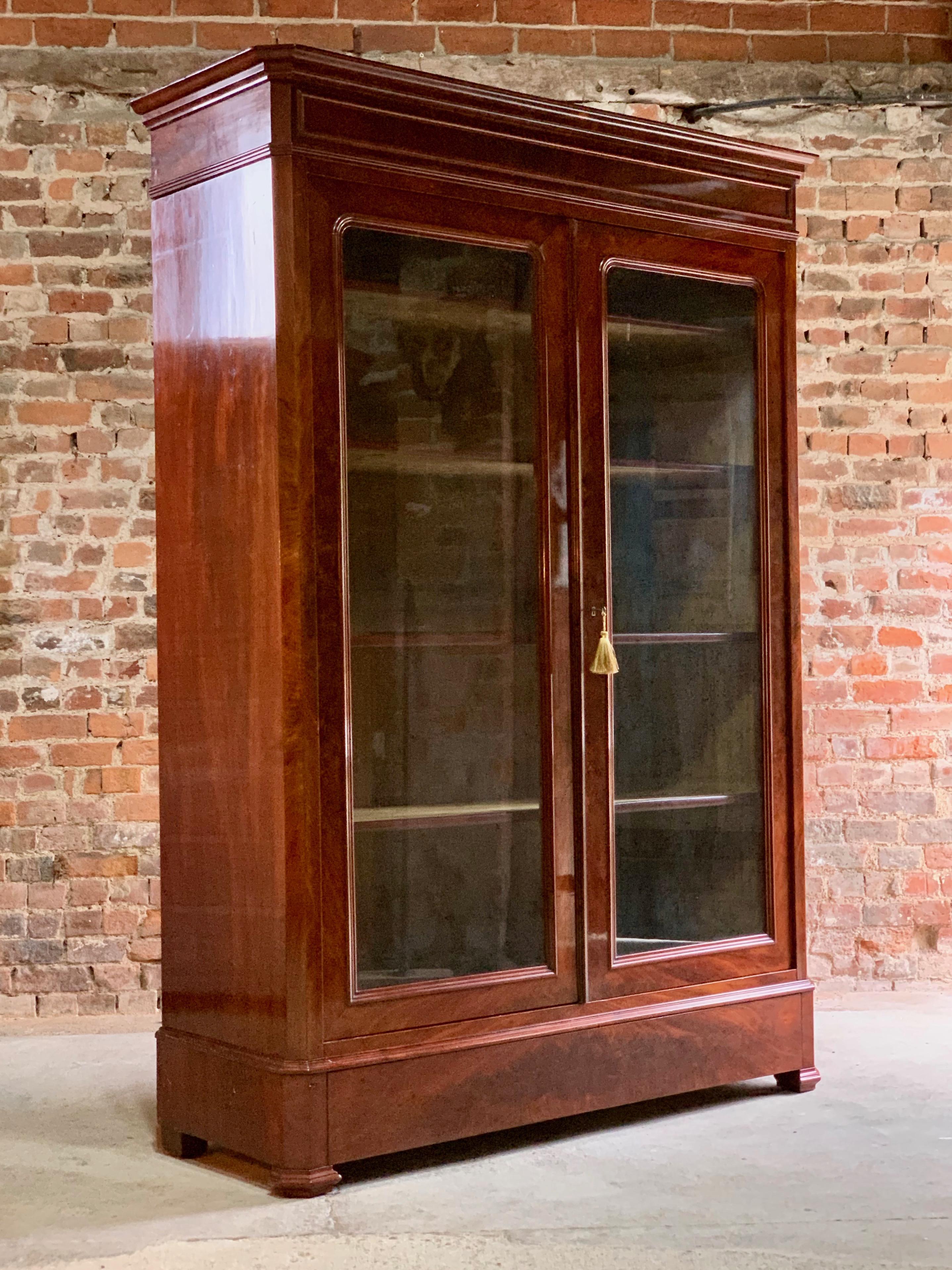 Antique French Bookcase Vitrine Glass Cabinet Mahogany 19th Century 1875 No.2 9