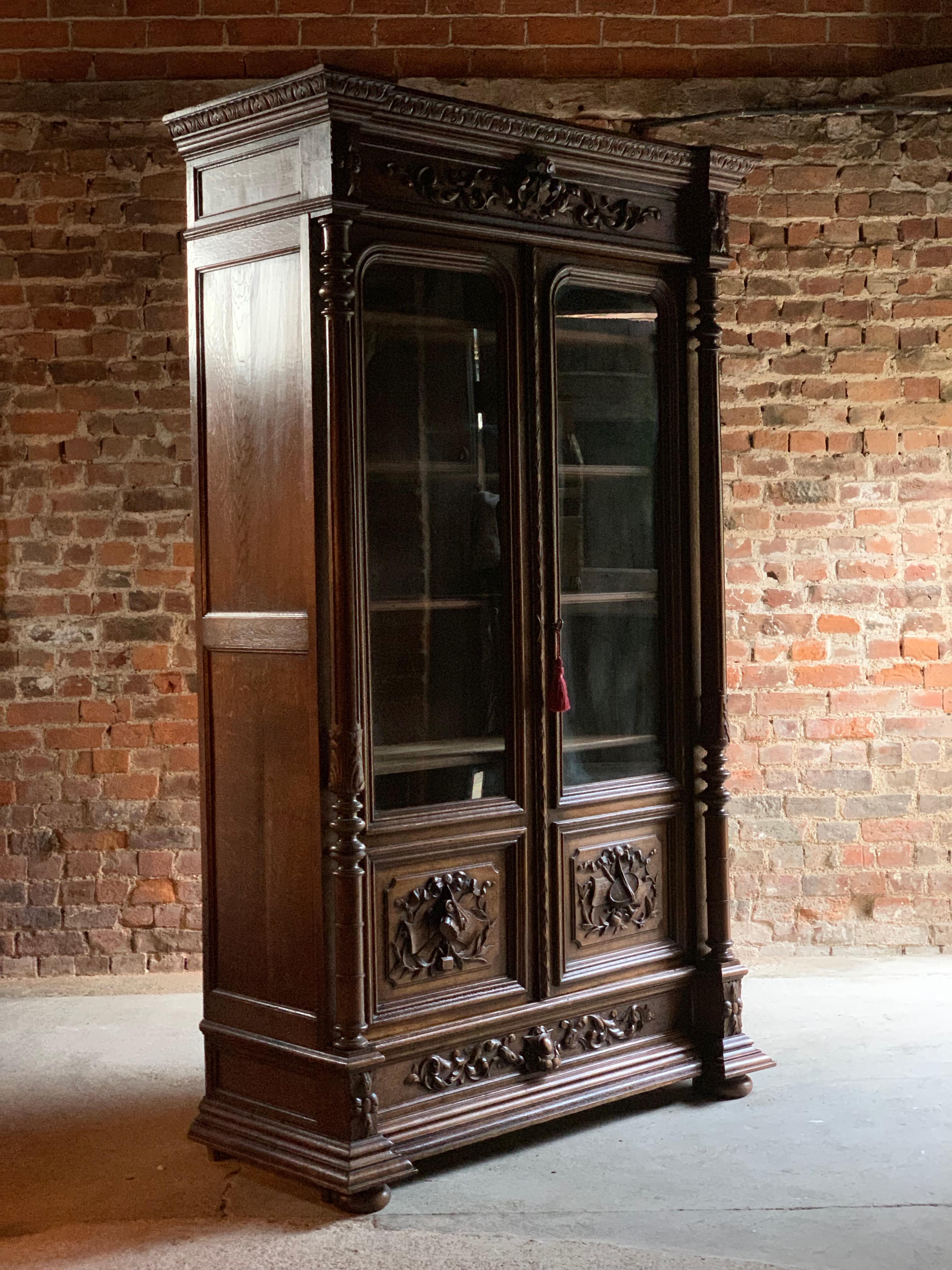 Baroque Antique French Bookcase Vitrine Heavily Carved Solid Oak, circa 1890