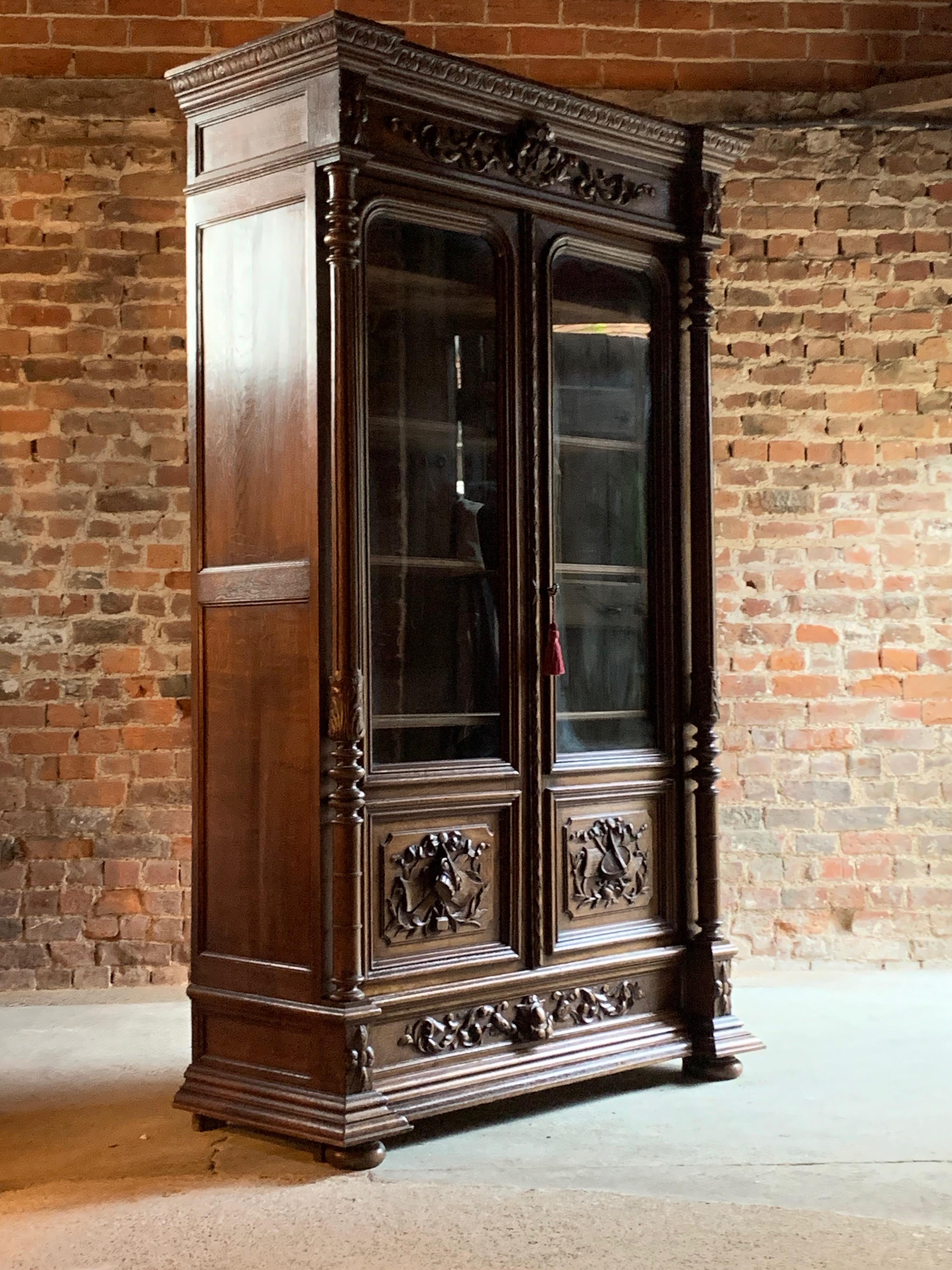 Antique French Bookcase Vitrine Heavily Carved Solid Oak 19th Century circa 1890 In Good Condition In Longdon, Tewkesbury
