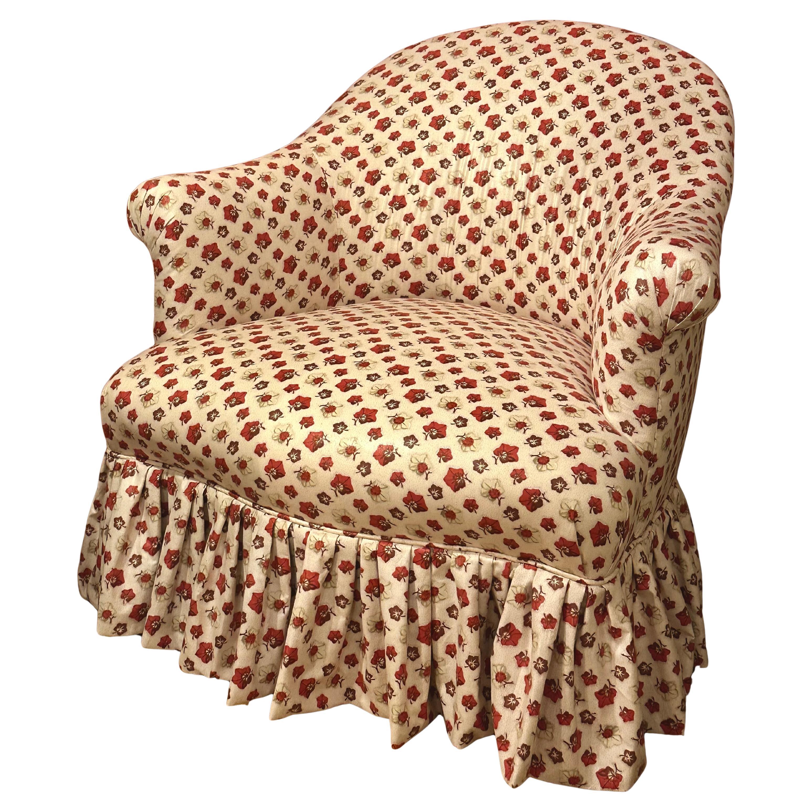 Antique French Boudoir Chair in Rare Colefax Archive Waxed Cotton Floral Fabric en vente