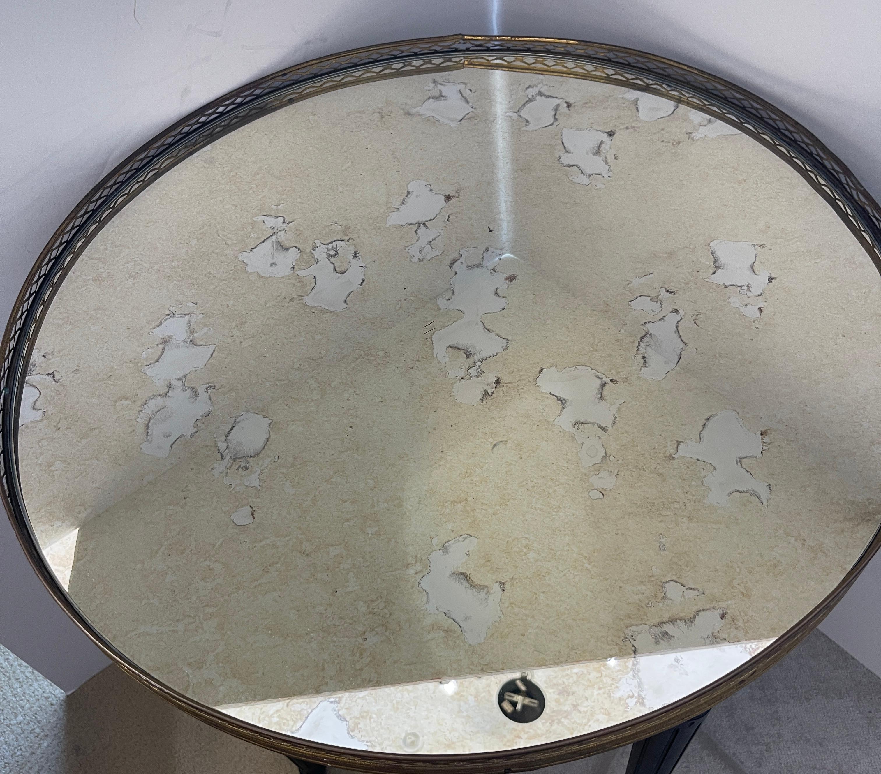 Antique French Bouillotte Table, Brass Gallery & Mirrored Top In Good Condition For Sale In West Palm Beach, FL