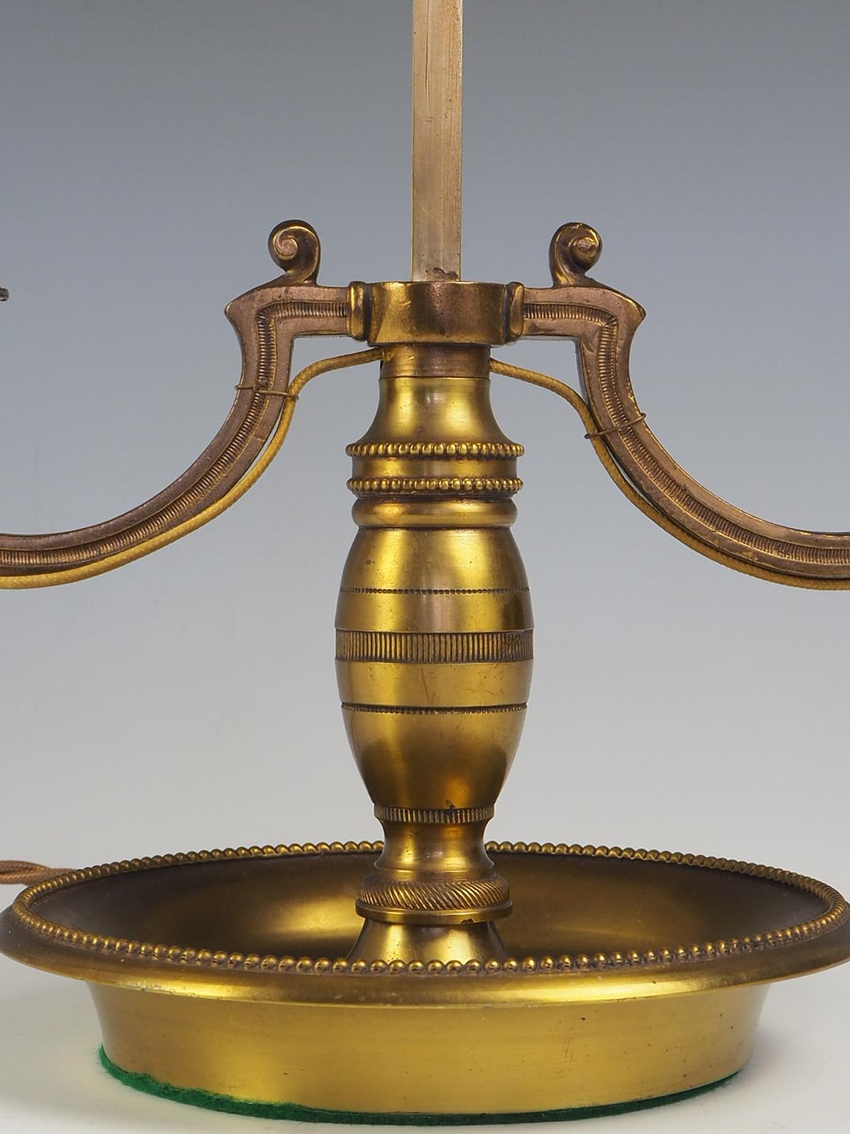 Lampe de table bouillotte française ancienne en vente 8