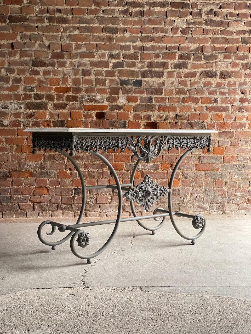 Antique French Boulangerie Pastry Table France, circa 1890  In Good Condition In Longdon, Tewkesbury
