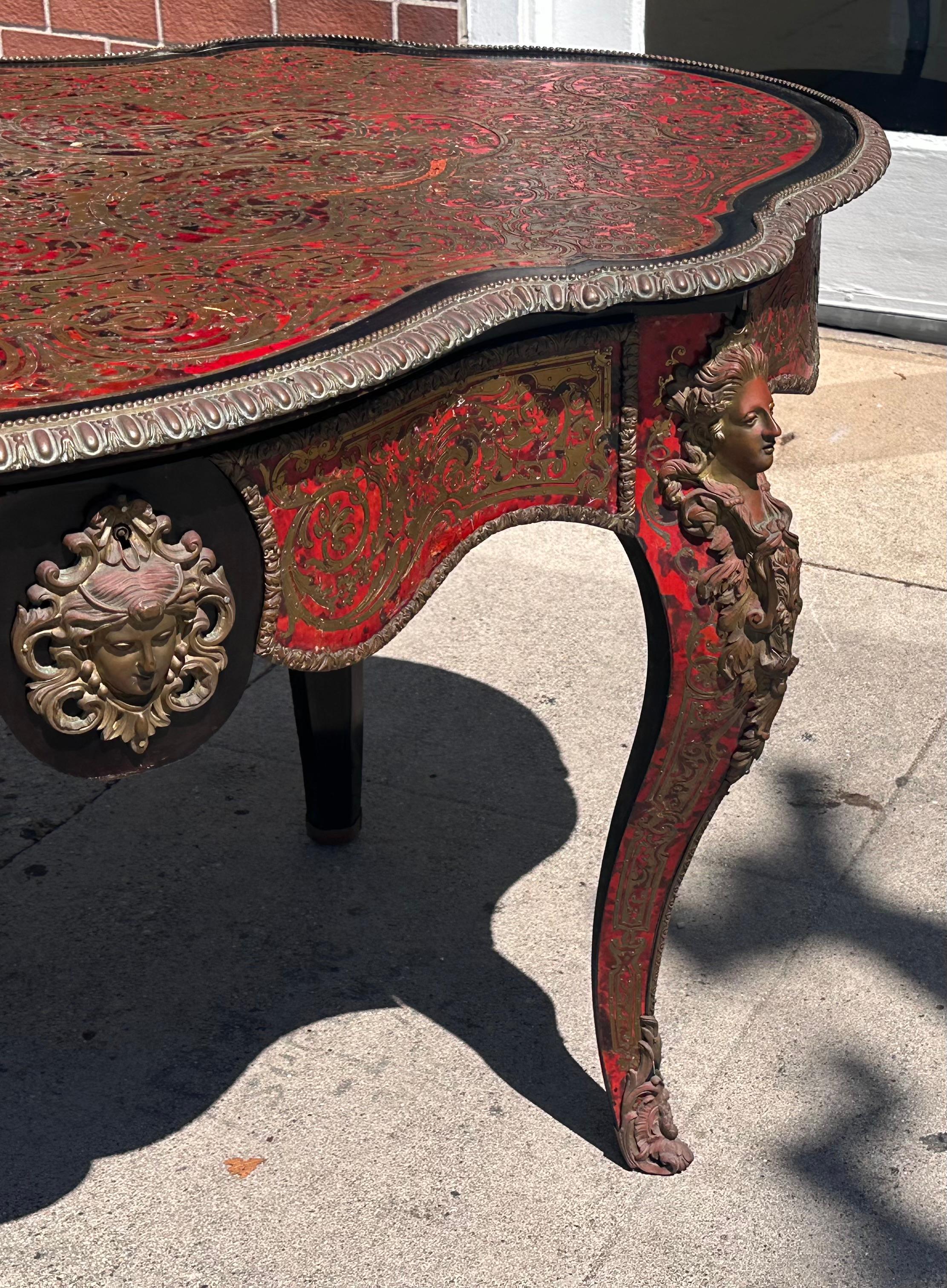 Français Ancienne table de bureau française Boulle Centre de table Plat C.1860 en vente
