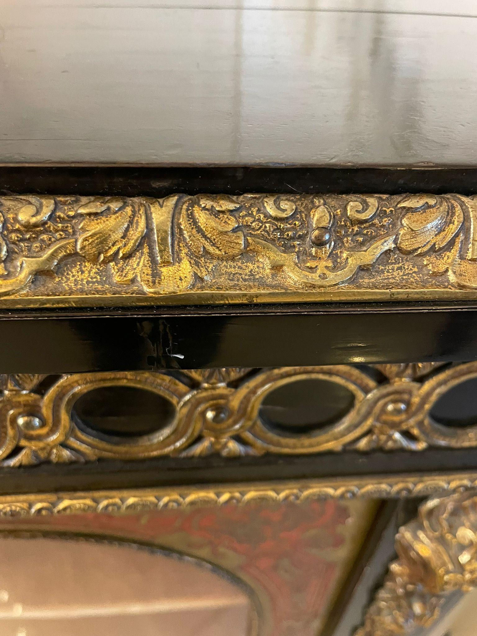 Luigi XIV Antique French Boulle Display Cabinet in vendita