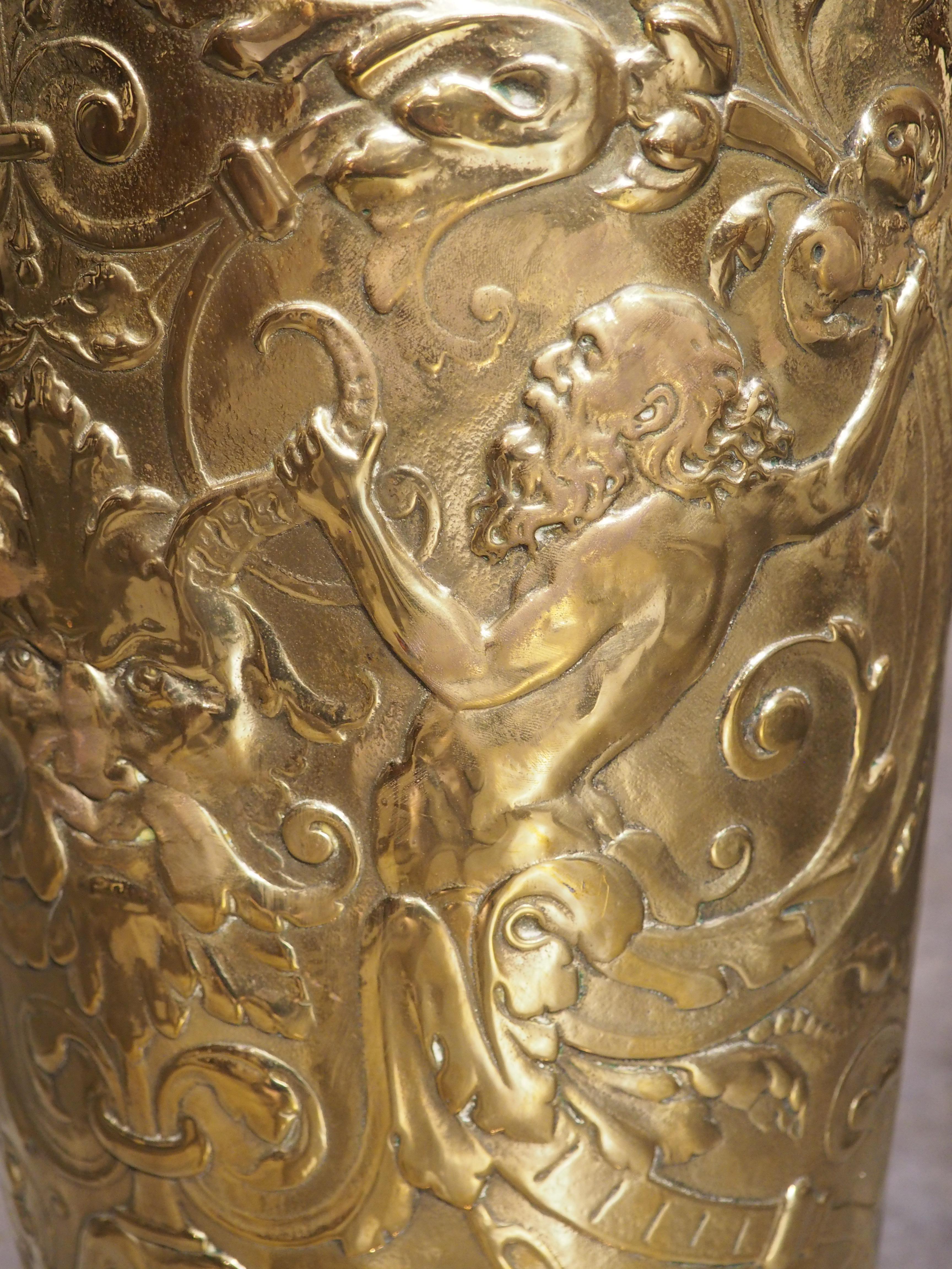 Sbalzo Antique French Hotte da cerimonia in ottone e rame, fine Ottocento in vendita