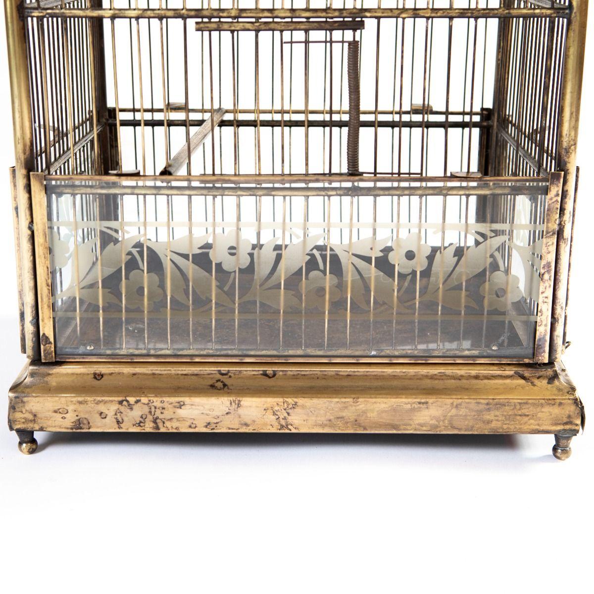 Antique French Birdcage en laiton et verre avec panneaux floraux en vente 3