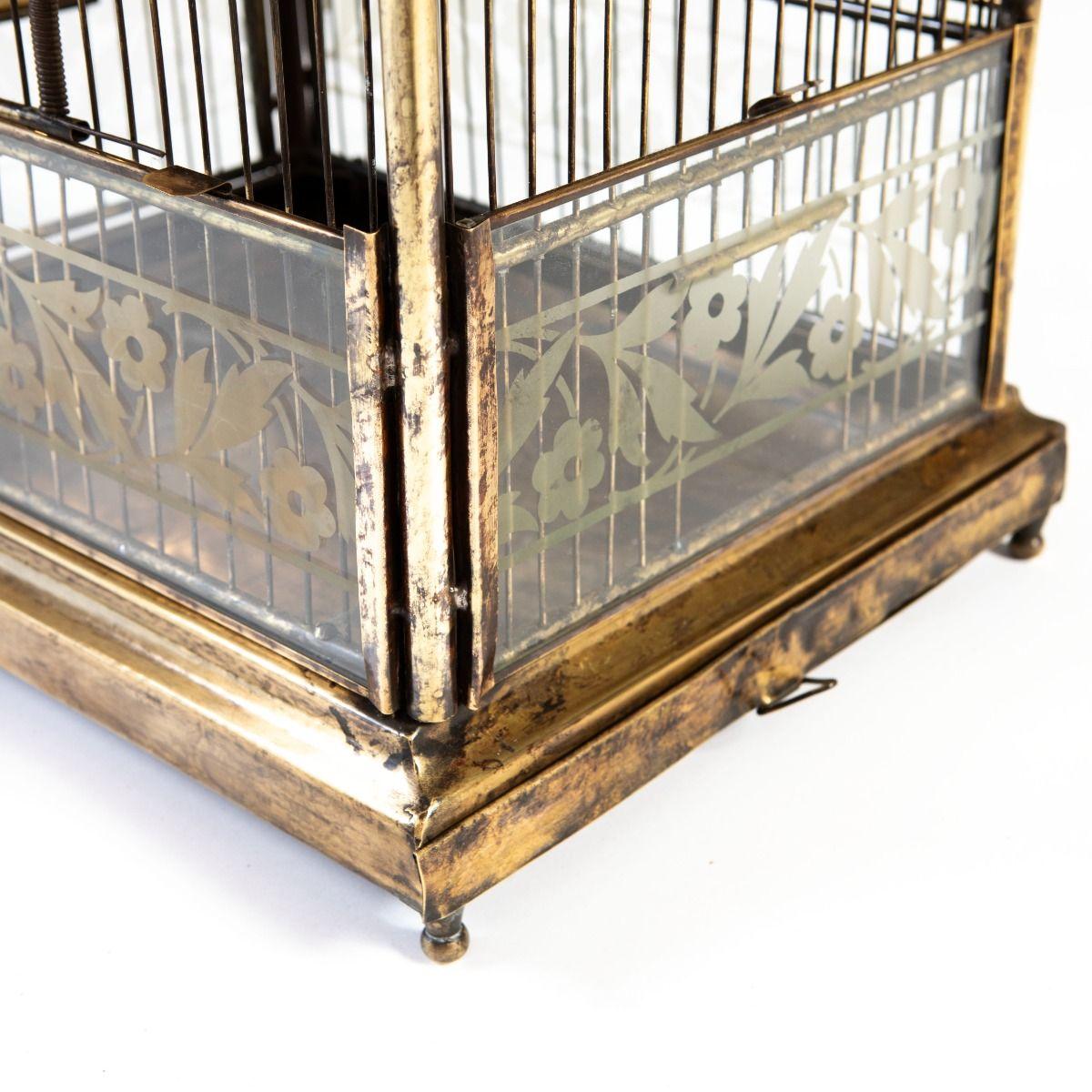 Antique French Birdcage en laiton et verre avec panneaux floraux en vente 4