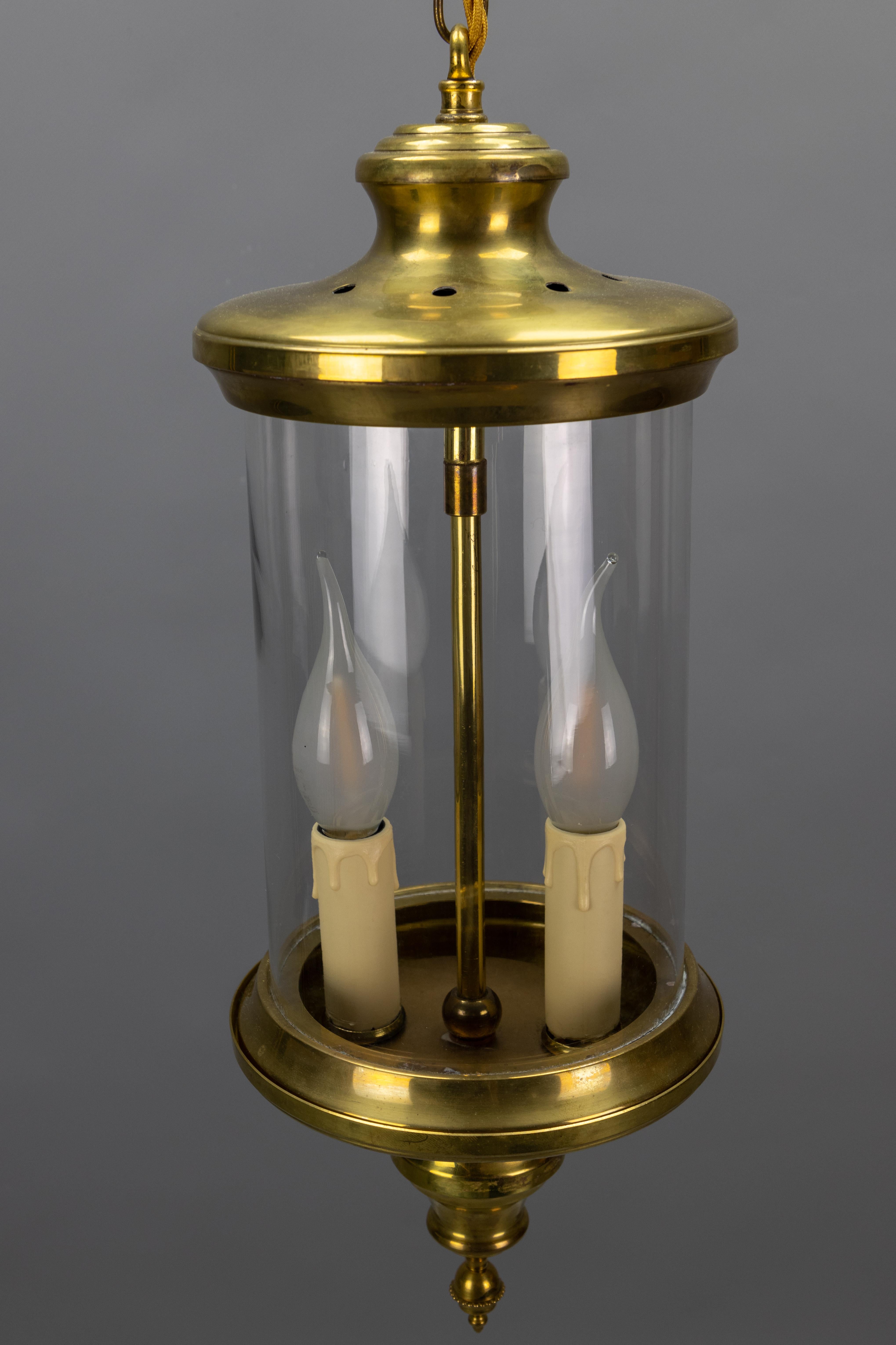 Antiguo farol francés de latón y cristal, colgante de dos luces de estilo Art Nouveau en venta 4