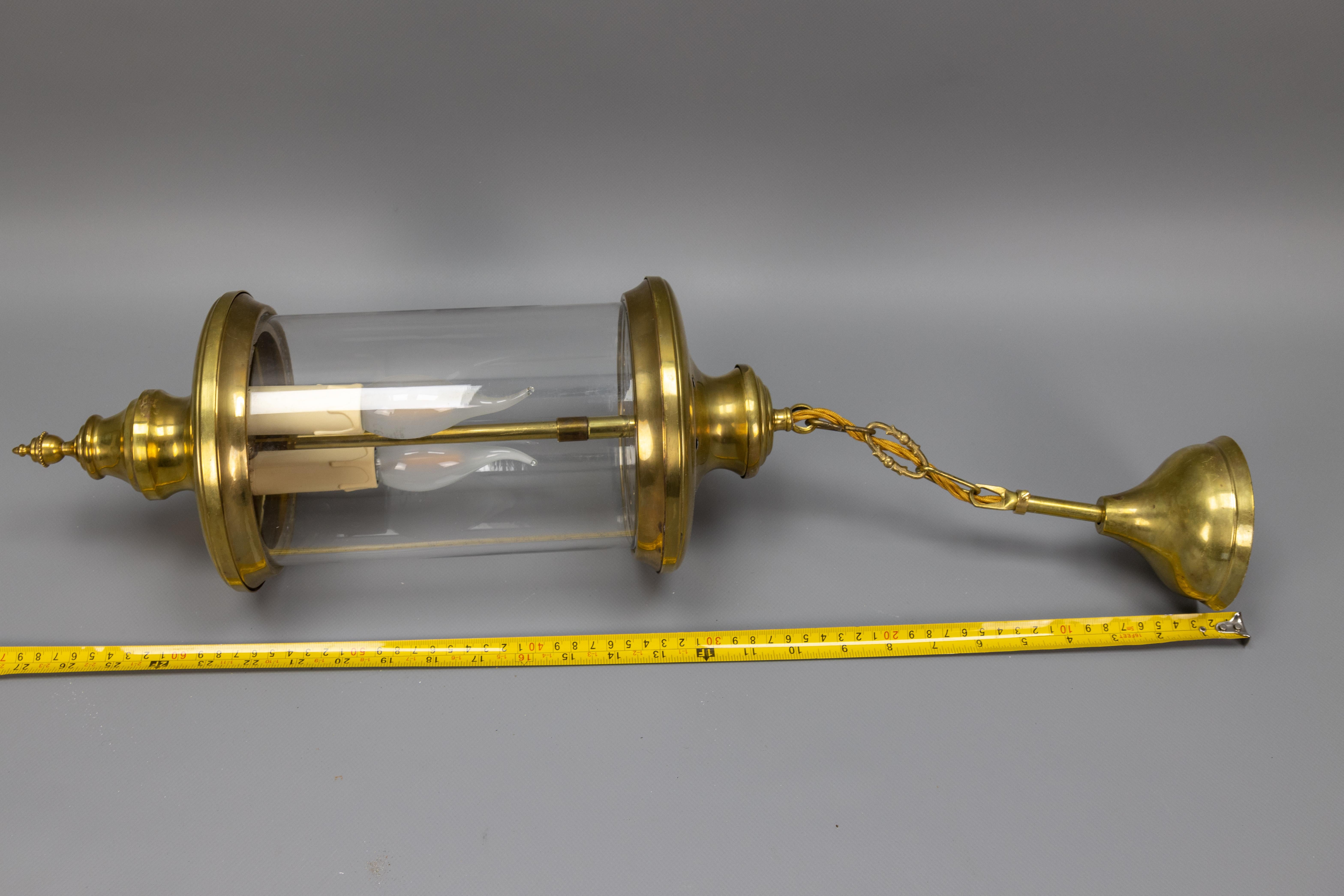 Antiguo farol francés de latón y cristal, colgante de dos luces de estilo Art Nouveau en venta 10
