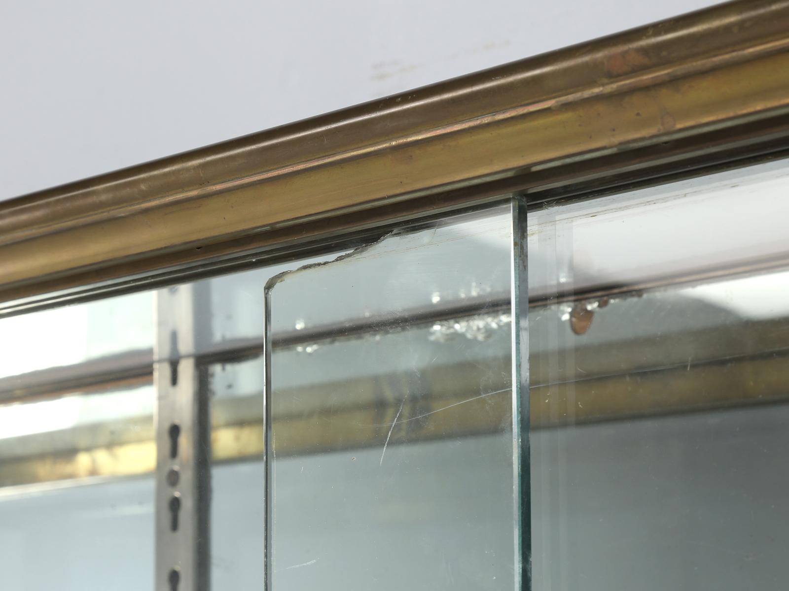 Antique French Brass Display Cabinet or Curio or Collection Cabinet In Good Condition In Chicago, IL