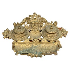 Calamaio doppio in ottone Antique French con decorazione a fogliame