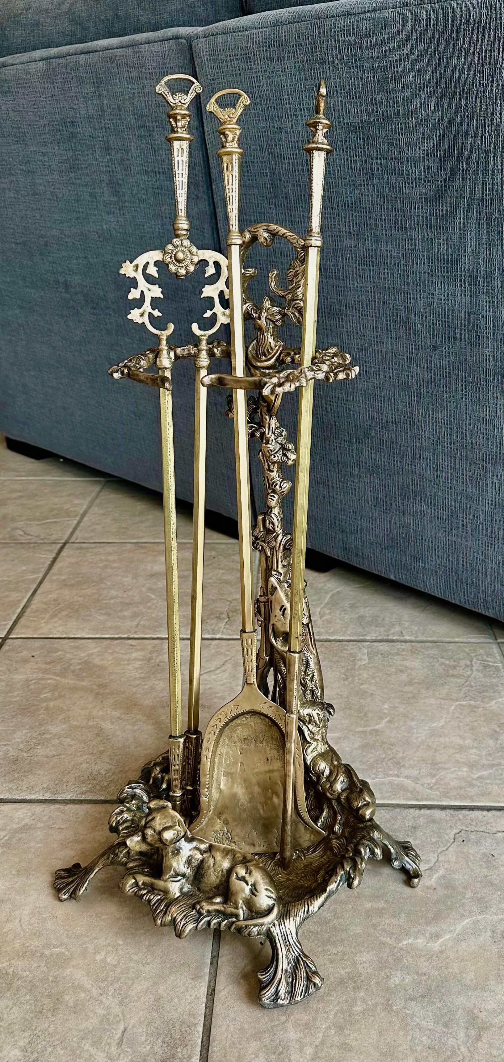 Antique French Brass Hunting Motif Fireplace Tools Set 1900s Hunting lodge For Sale 14