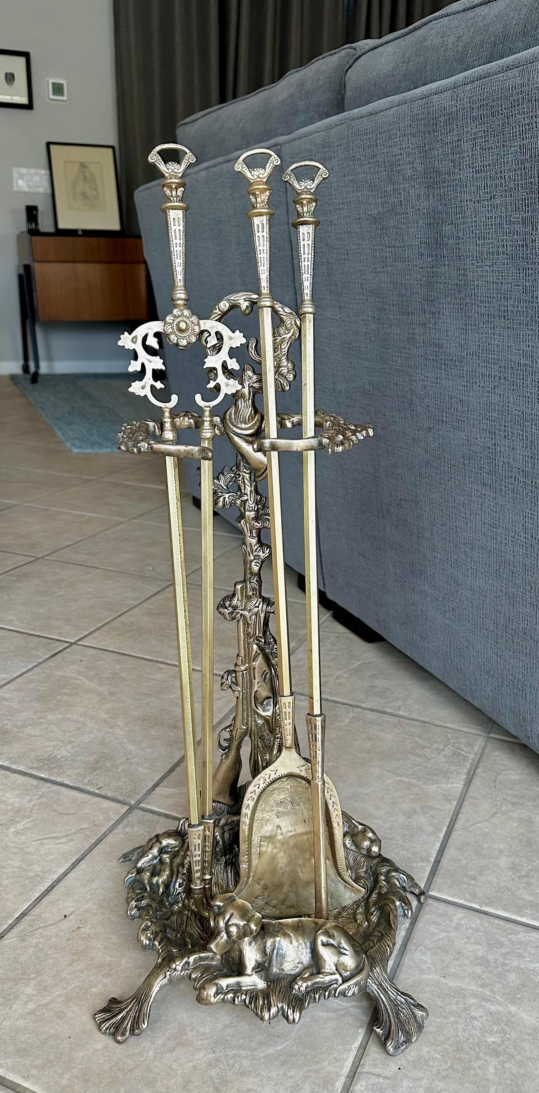 Antique French Brass Hunting Motif Fireplace Tools Set 1900s Hunting lodge For Sale 5