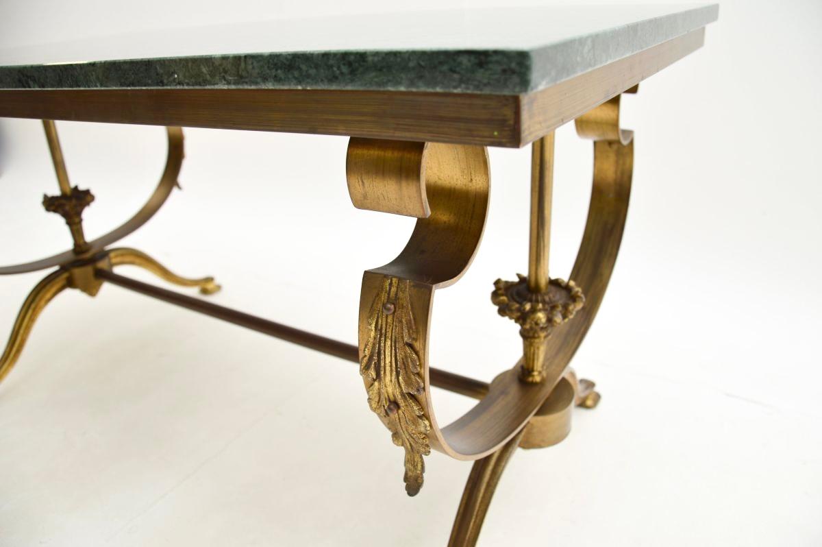 Laiton Table basse ancienne à plateau de marbre en laiton français en vente