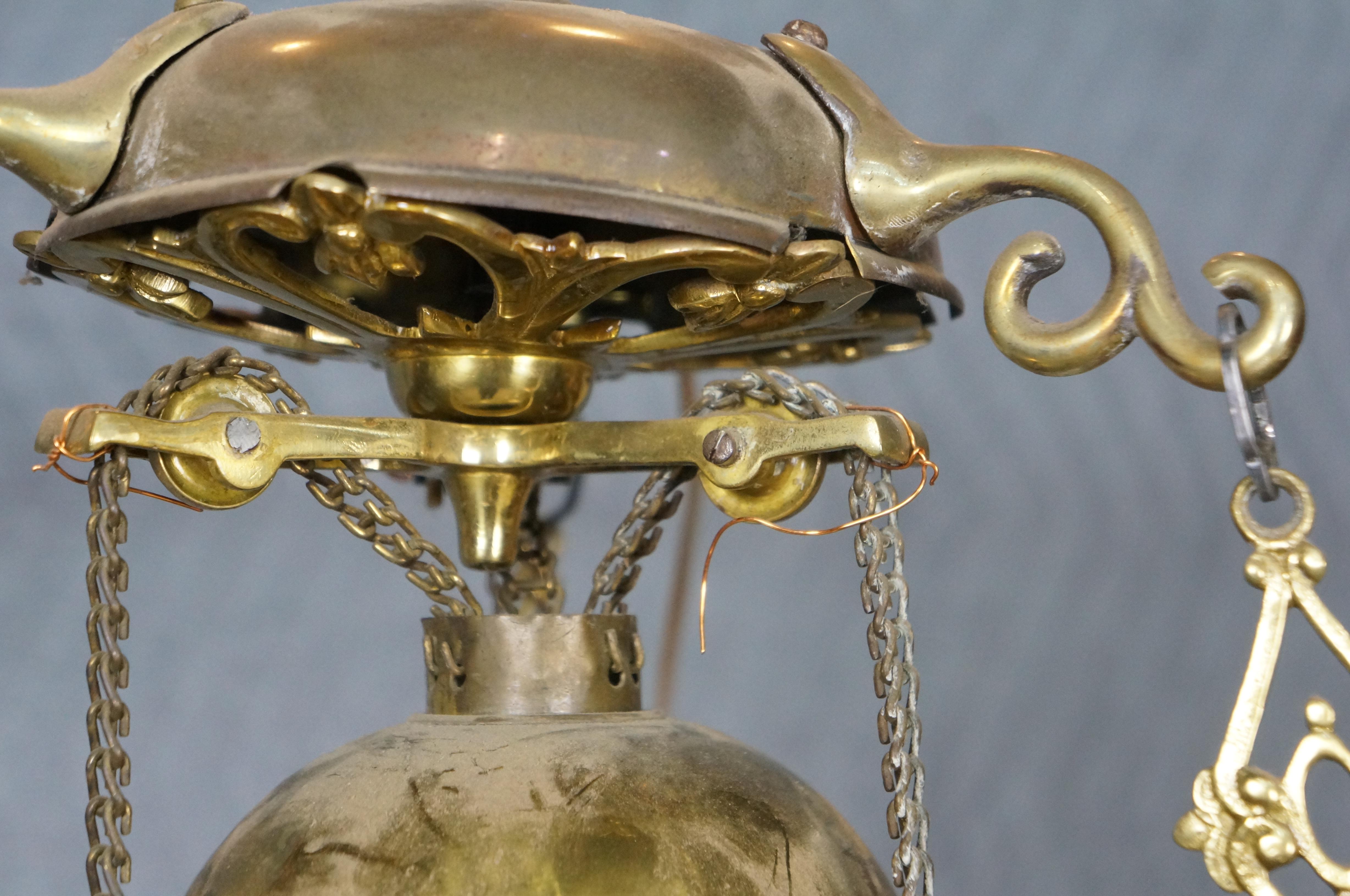 Antiguo candelabro francés de latón esfinge de cristal de celadón convertido en lámpara de aceite de 9 brazos en venta 10