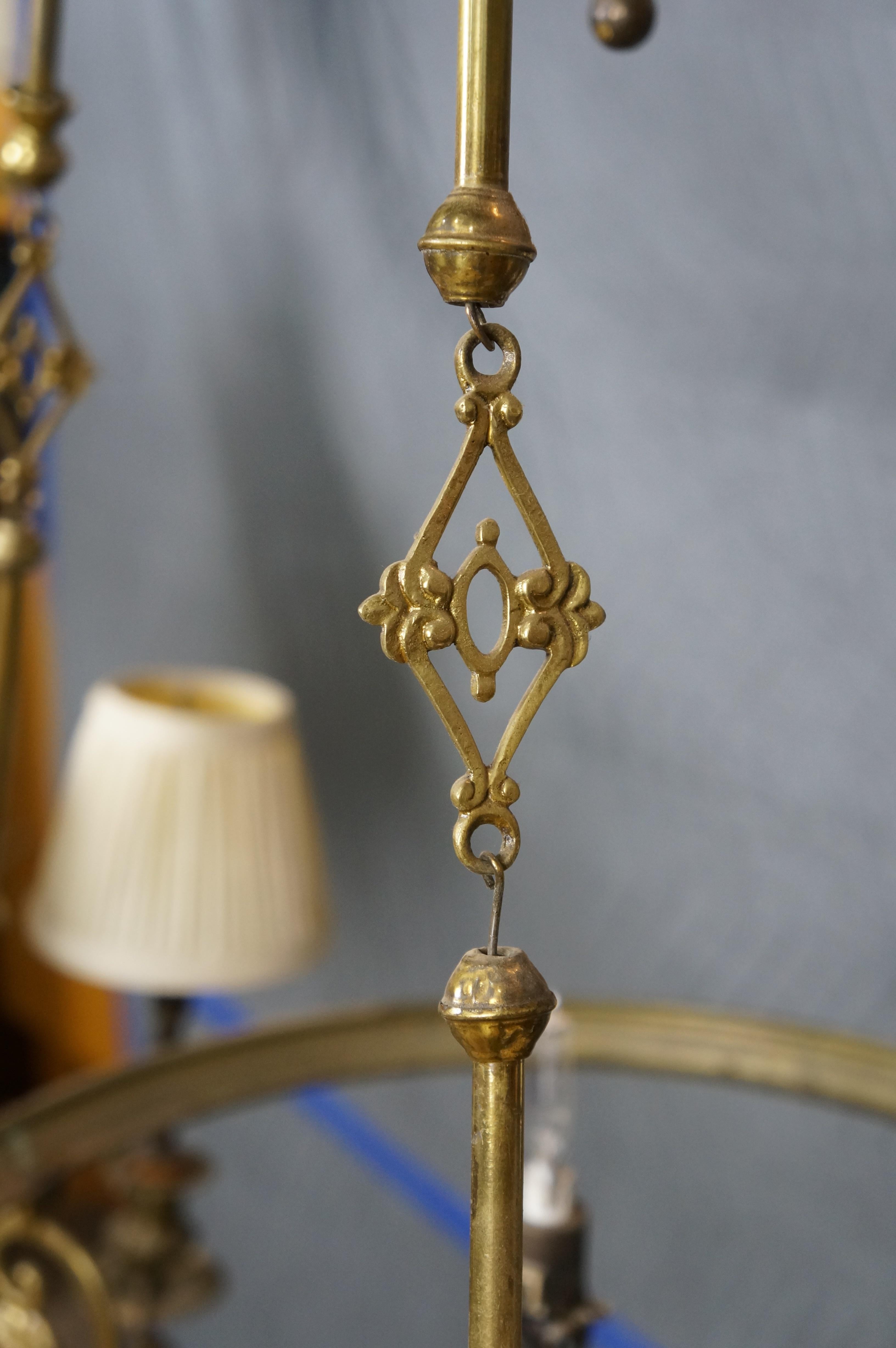 Antiguo candelabro francés de latón esfinge de cristal de celadón convertido en lámpara de aceite de 9 brazos en venta 11