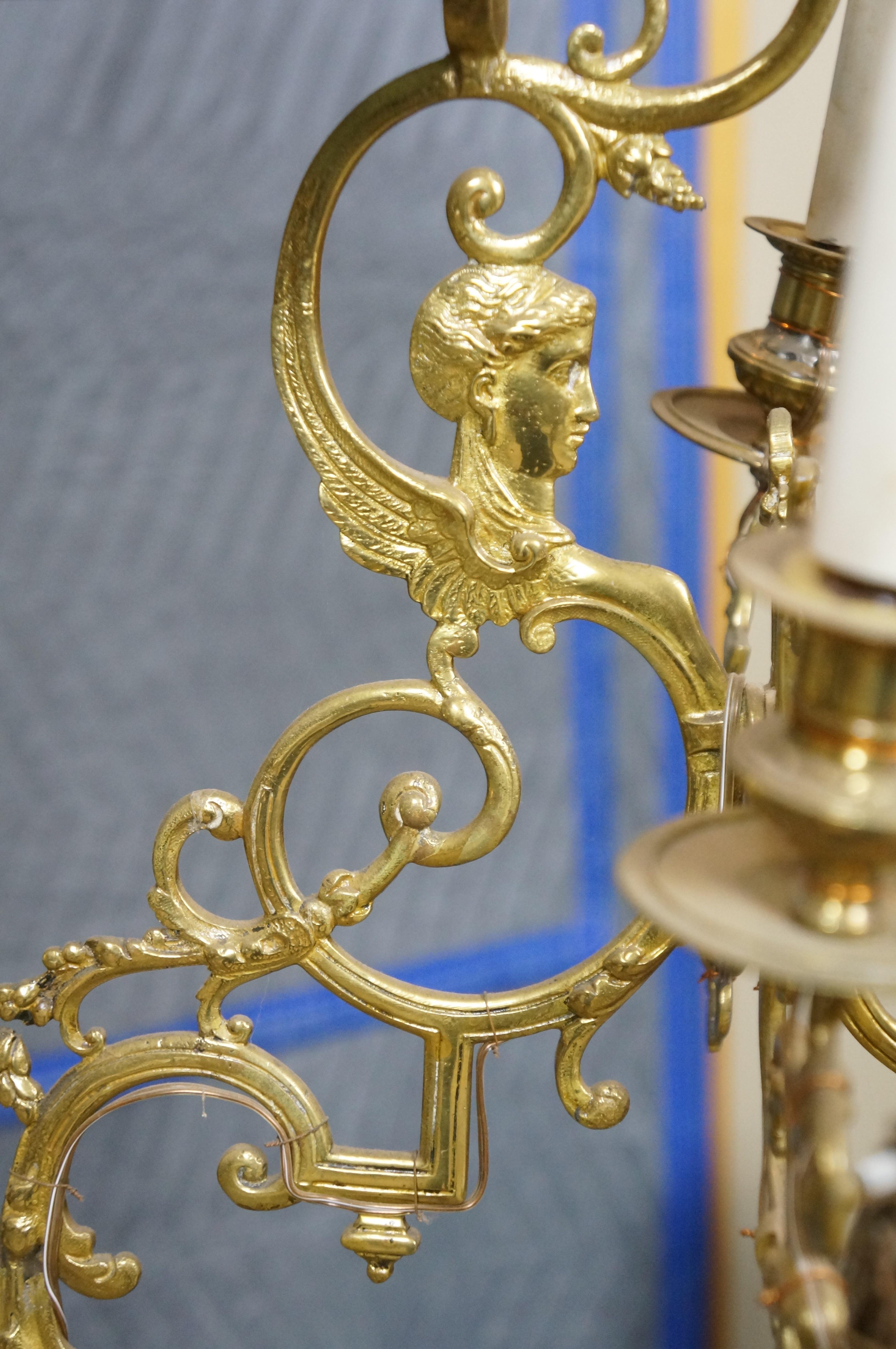 Antiguo candelabro francés de latón esfinge de cristal de celadón convertido en lámpara de aceite de 9 brazos en venta 1