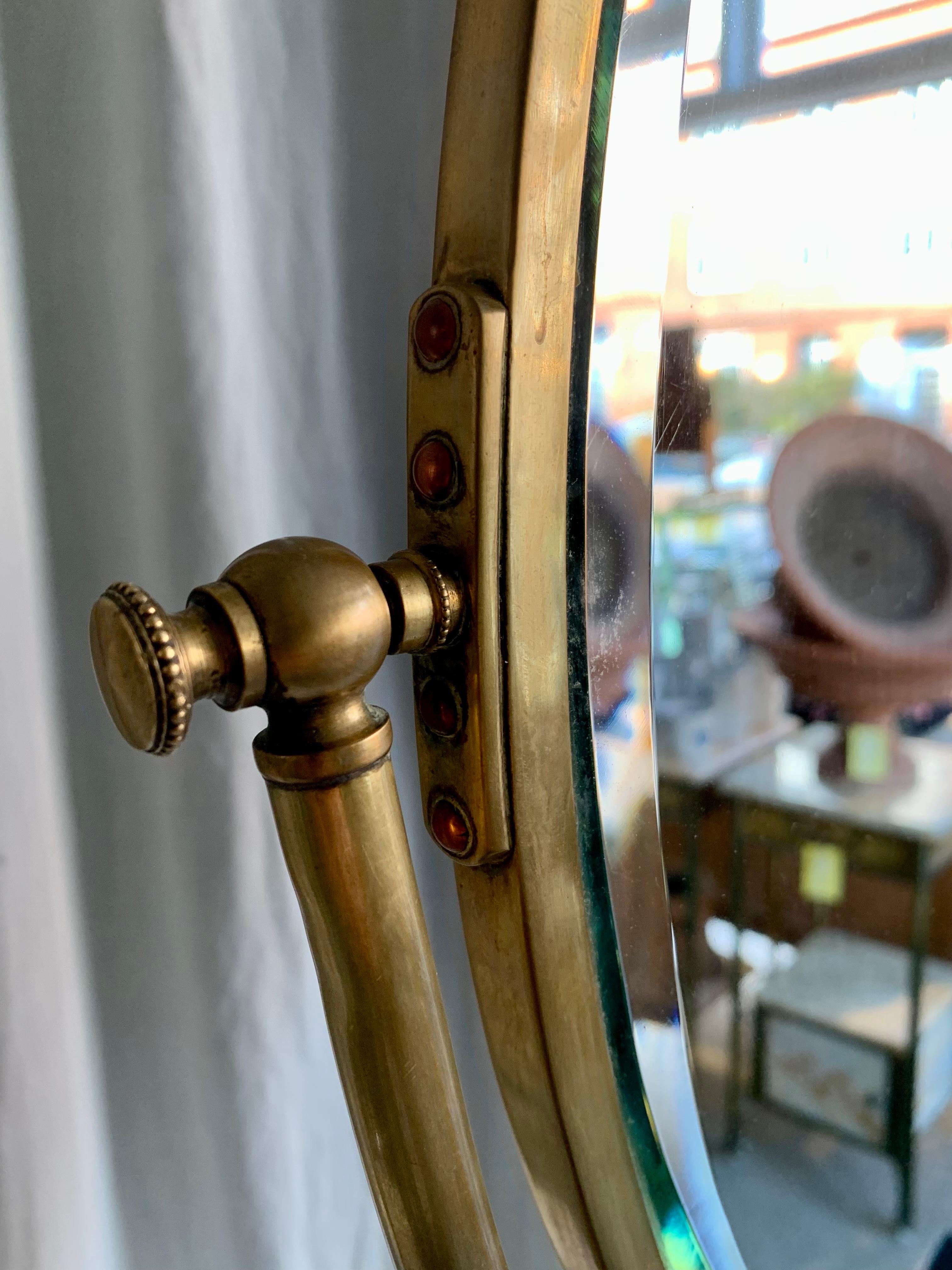 Français Miroir de table français ancien en laiton en vente