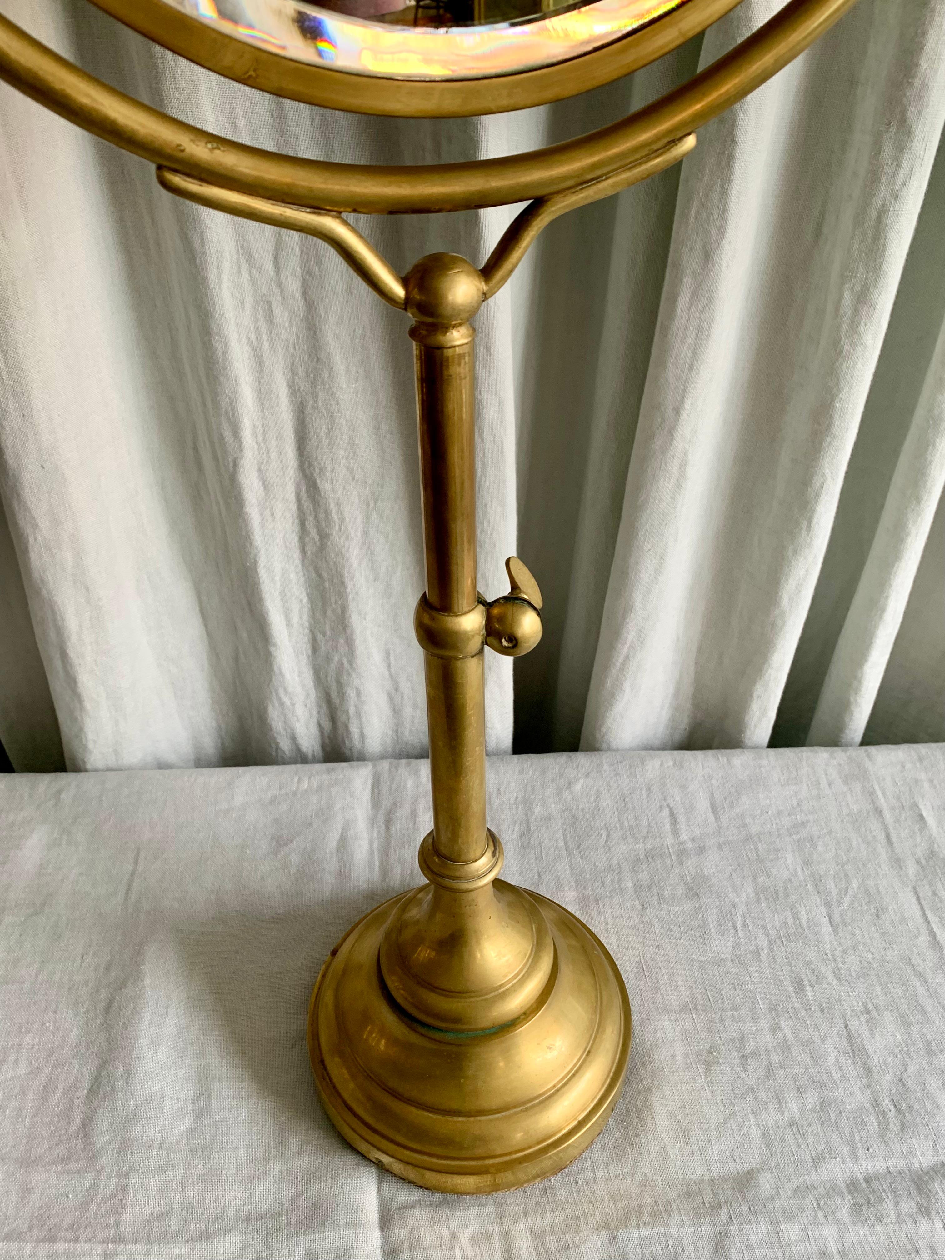 Miroir de table français ancien en laiton Bon état - En vente à Hellerup, DK
