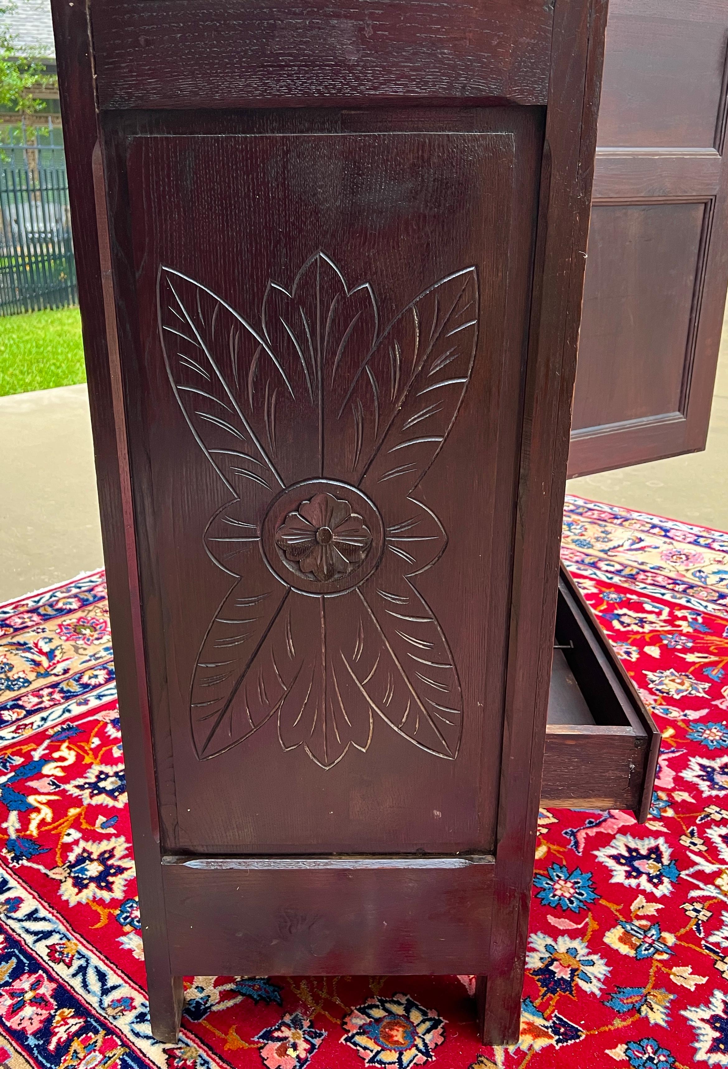 Antiker französischer bretonischer Schrank, Leinenschrank, Kastanienholz, Kommode, um 1900-20er Jahre 3