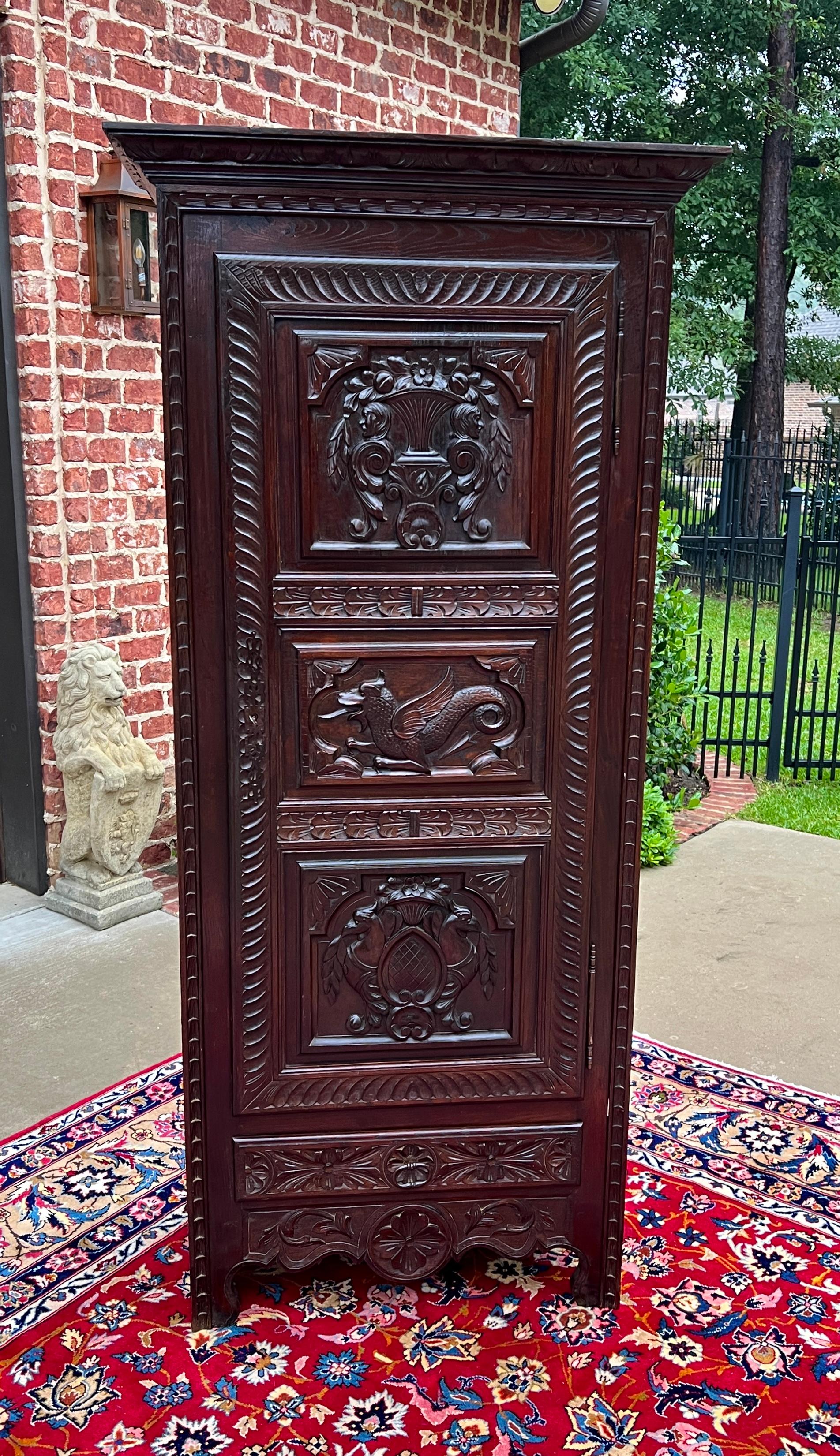 CHARMING Antique French Chestnut Breton Armoire, Wardrobe, Cabinet or Linen Closet with Carved Sides and Lower Drawer~~c. 1900-20s


        BEAUTIFUL STATEMENT PIECE~~ French chestnut armoire or wardrobe or linen cabinet with lower drawer and