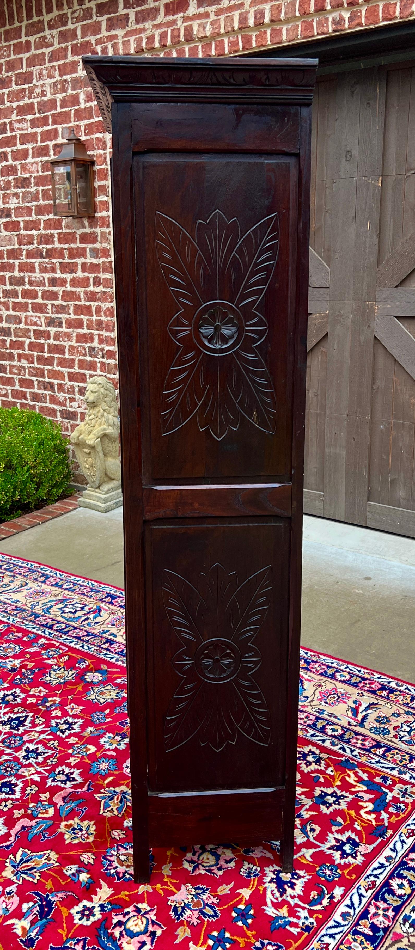 Antiker französischer bretonischer Schrank, Leinenschrank, Kastanienholz, Kommode, um 1900-20er Jahre (Geschnitzt)