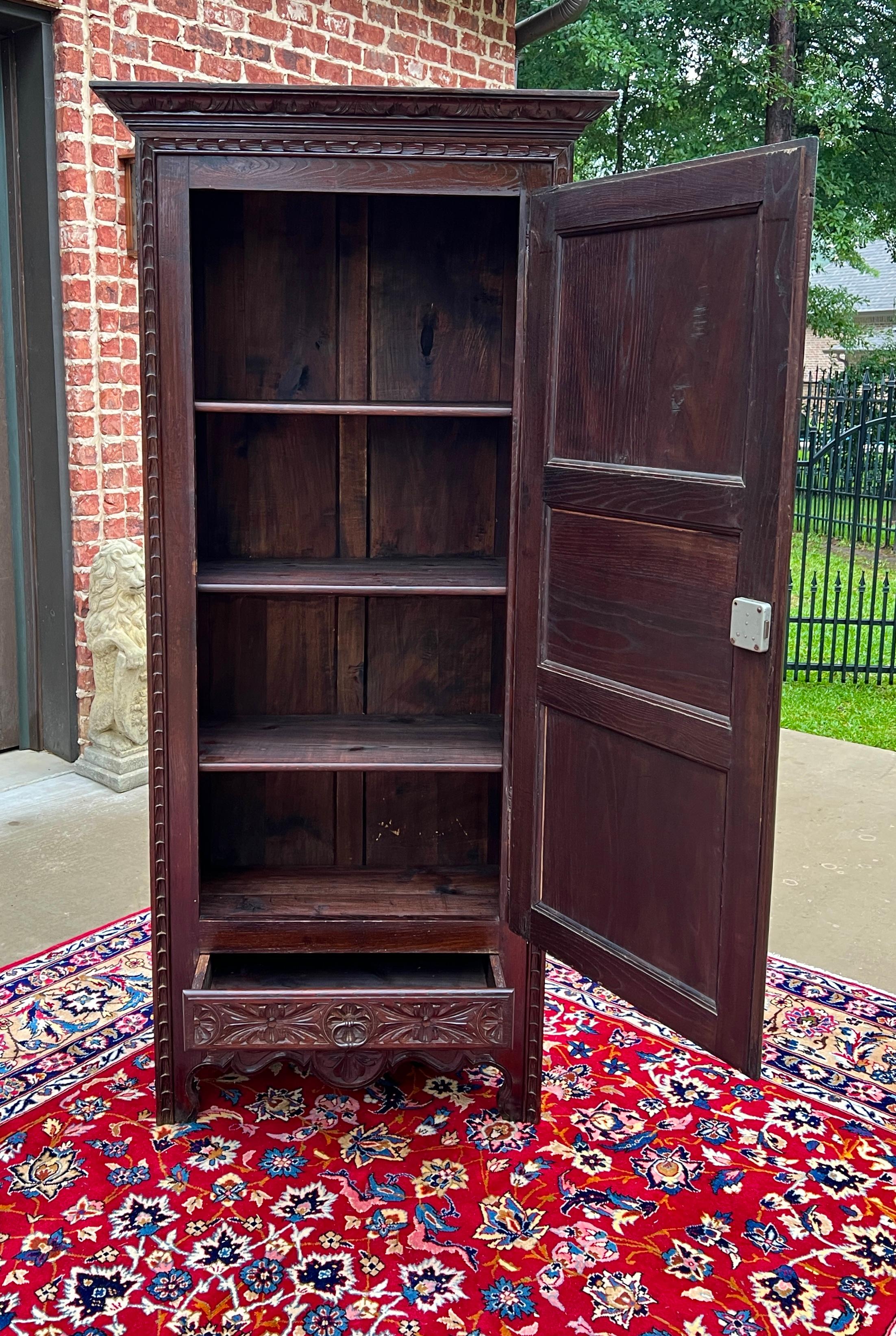 Antique French Breton Armoire Wardrobe Cabinet Linen Closet Chestnut c. 1900-20s For Sale 3