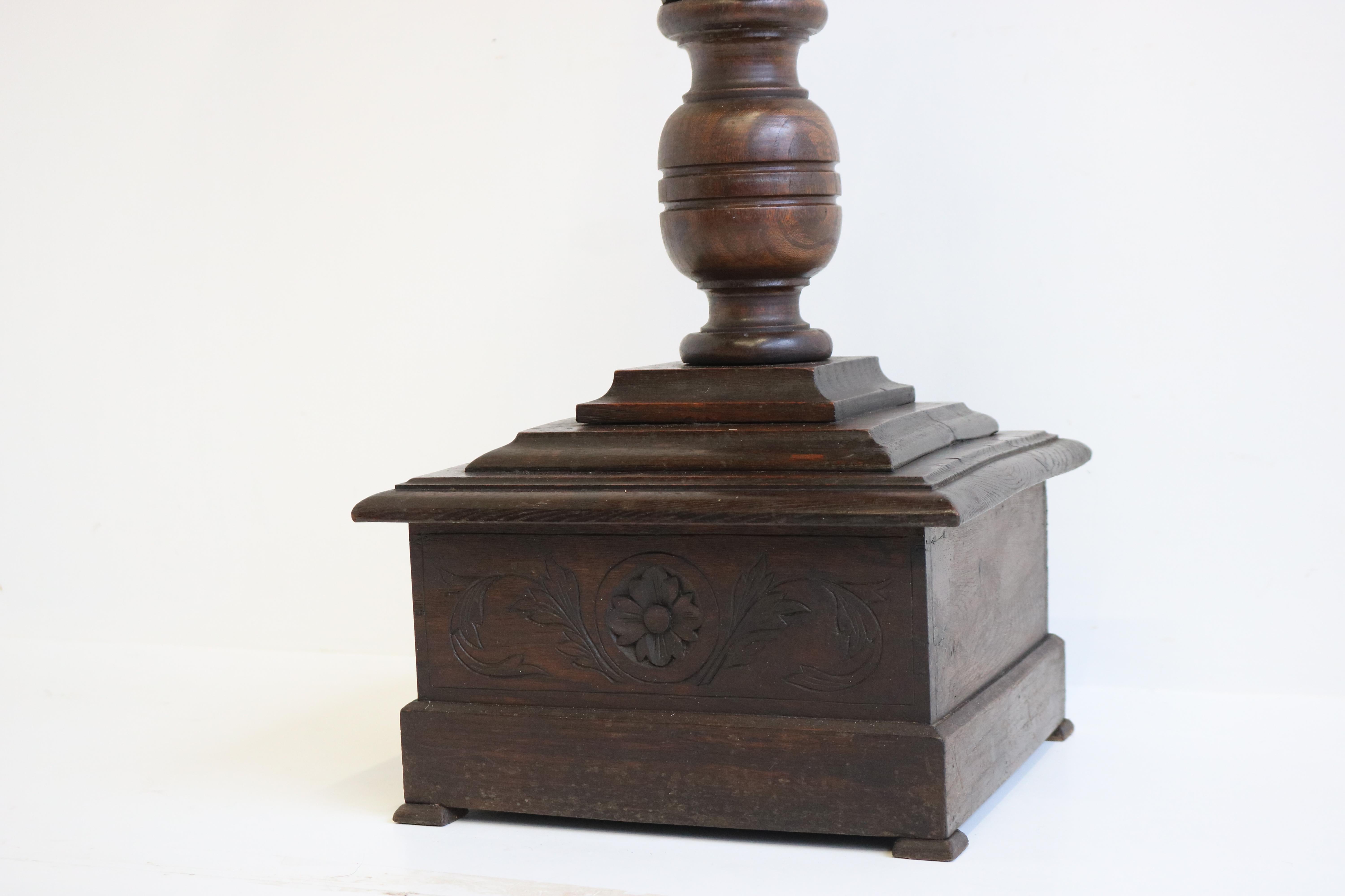 Antique French Breton Brittany Pedestal Table 19th Century Figural Carved Oak For Sale 4