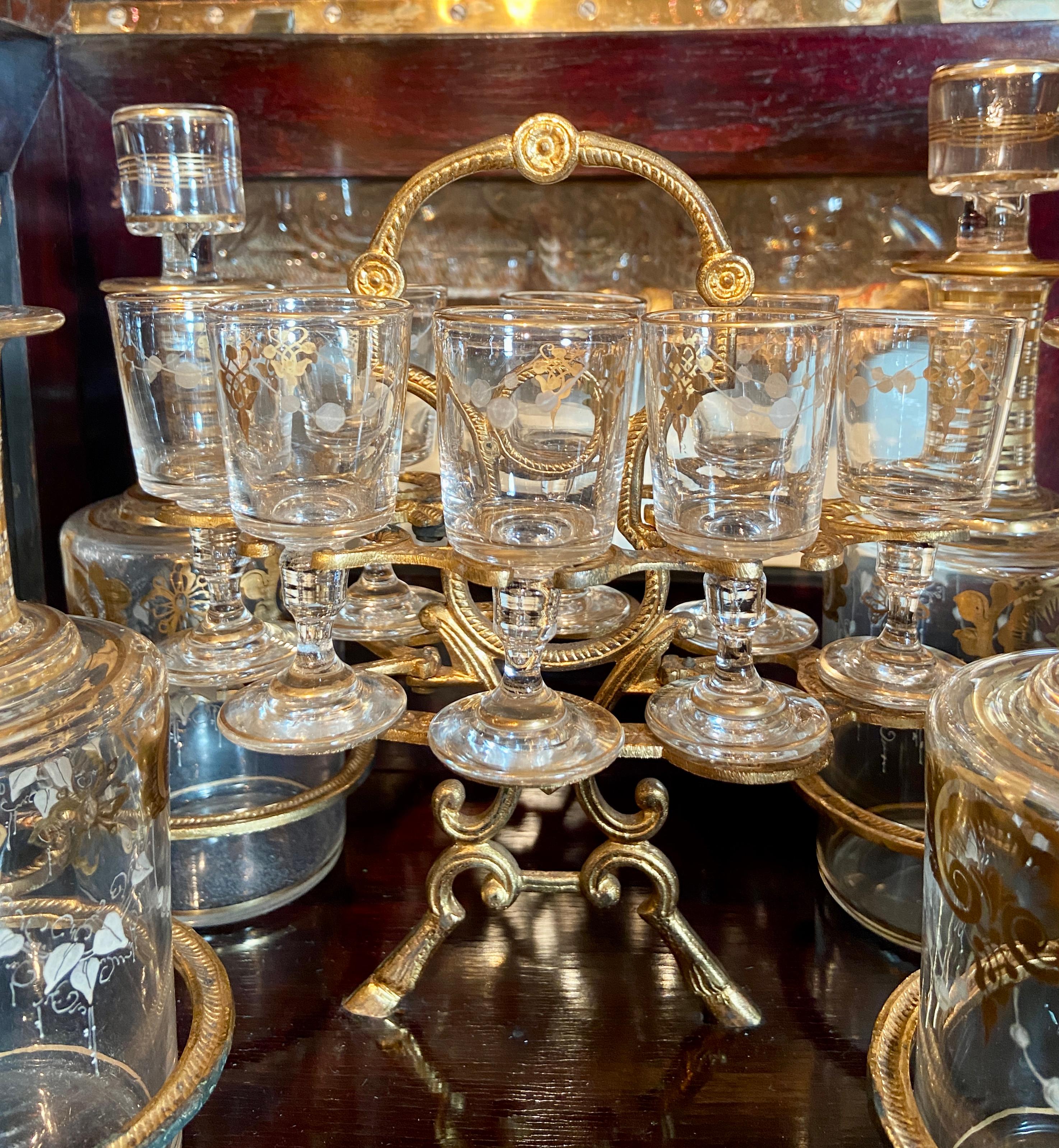 Antique French Briarwood & Cut Crystal Fitted Interior Cave À Liqueur circa 1890 1