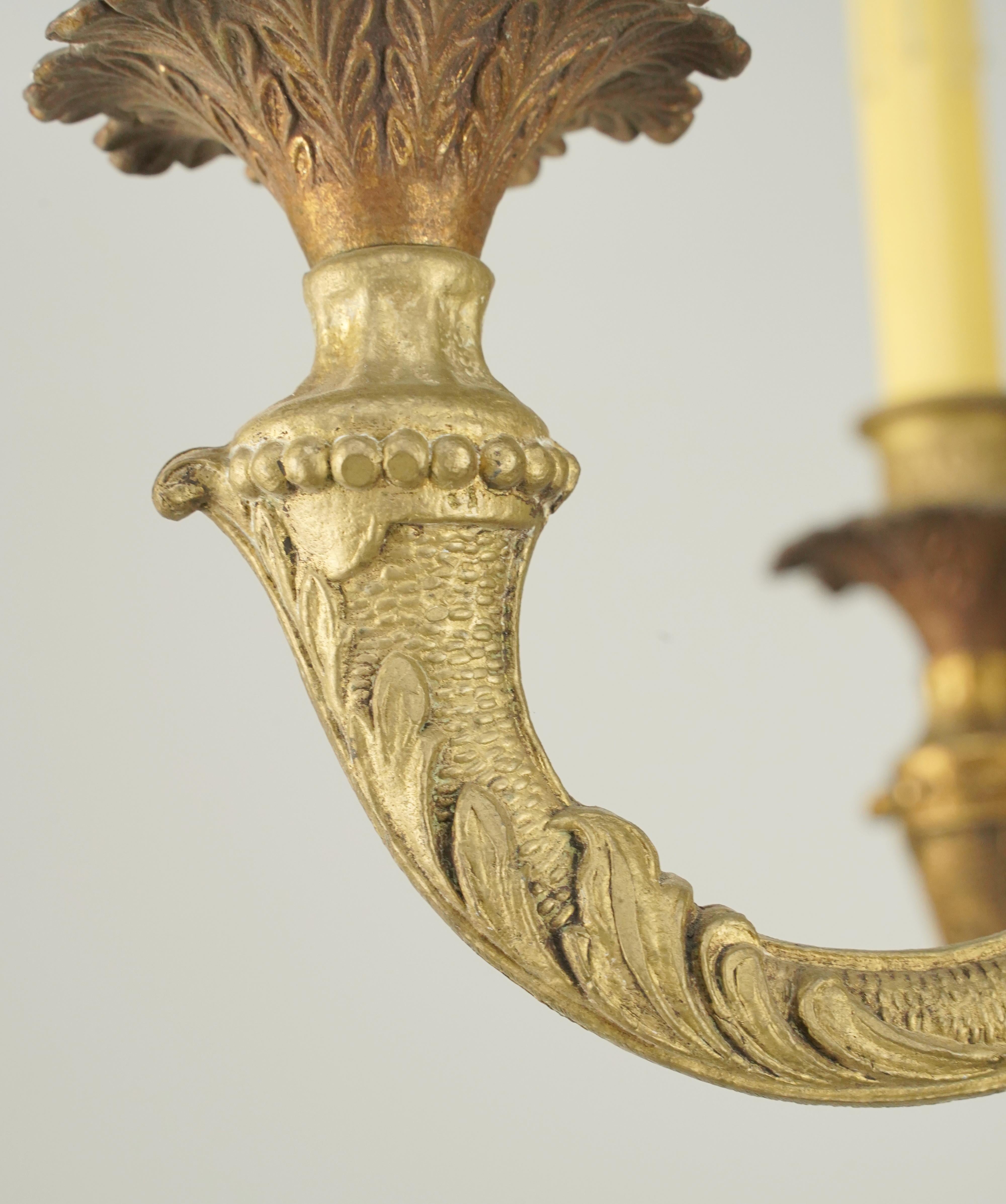 Bronzo Lampadario a 6 bracci a 9 luci in Antique French Bronze in vendita