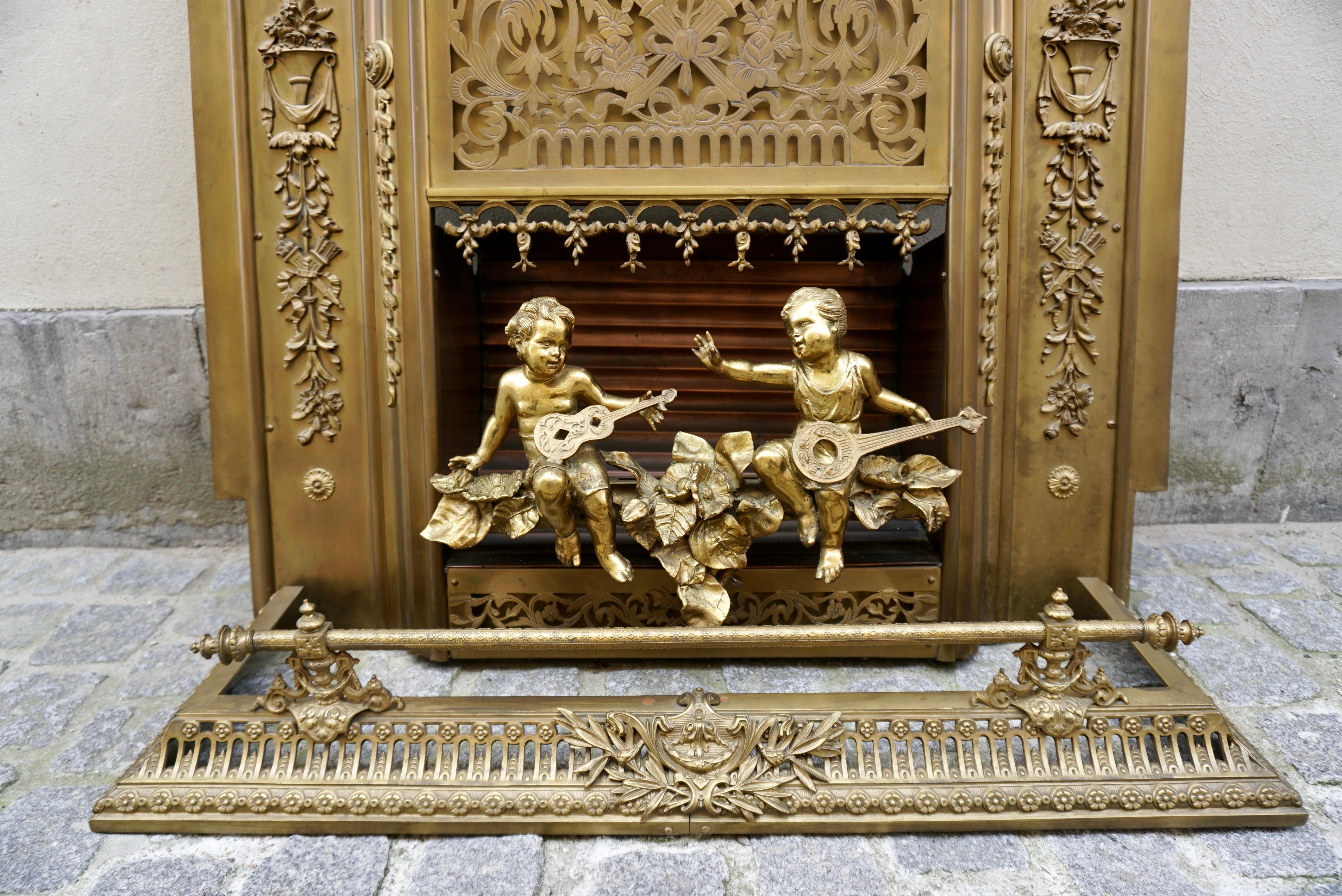 Antique French Bronzo e Ottone con angeli e parafango in vendita 4