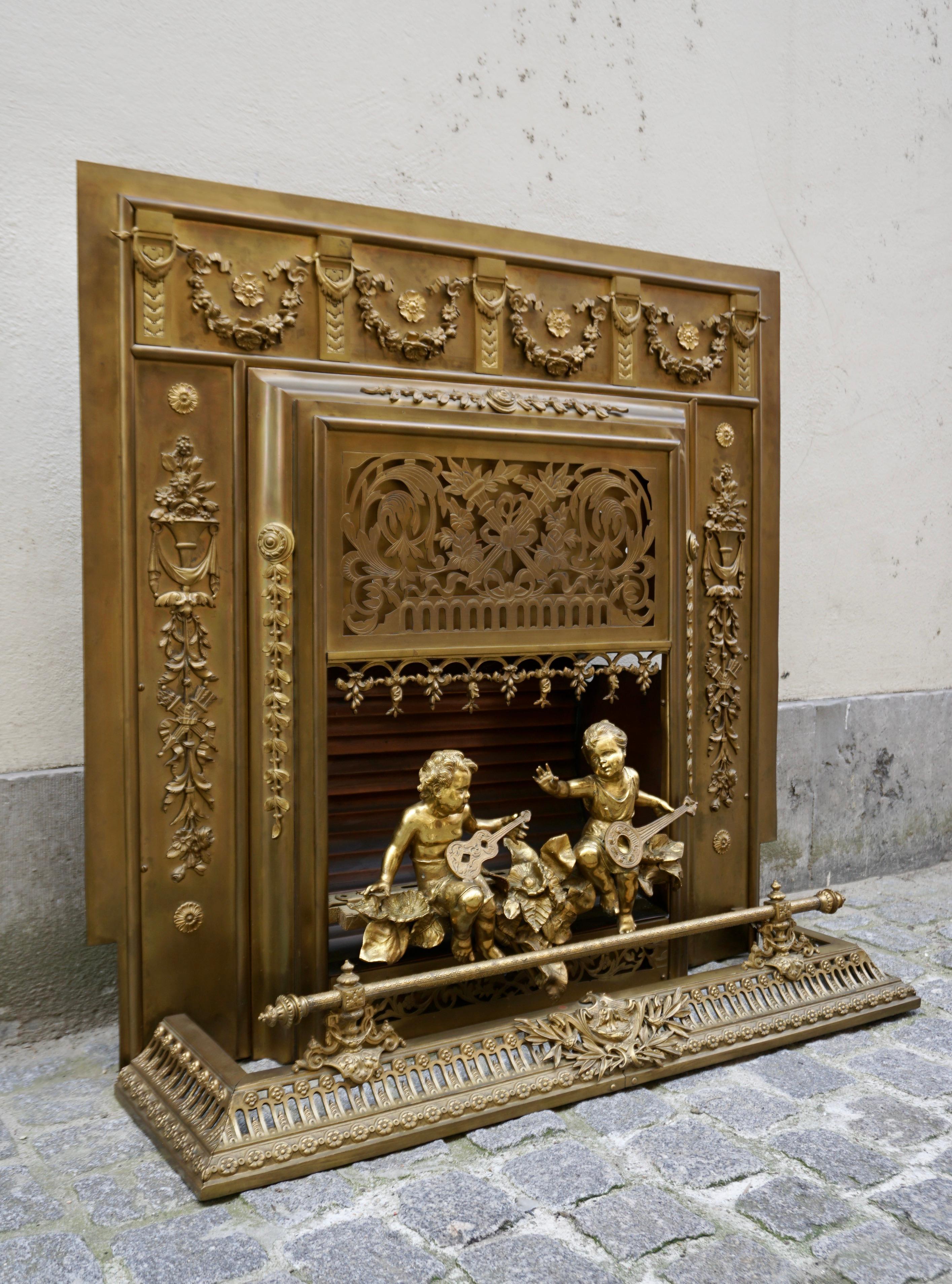 Antique French Bronzo e Ottone con angeli e parafango in vendita 6