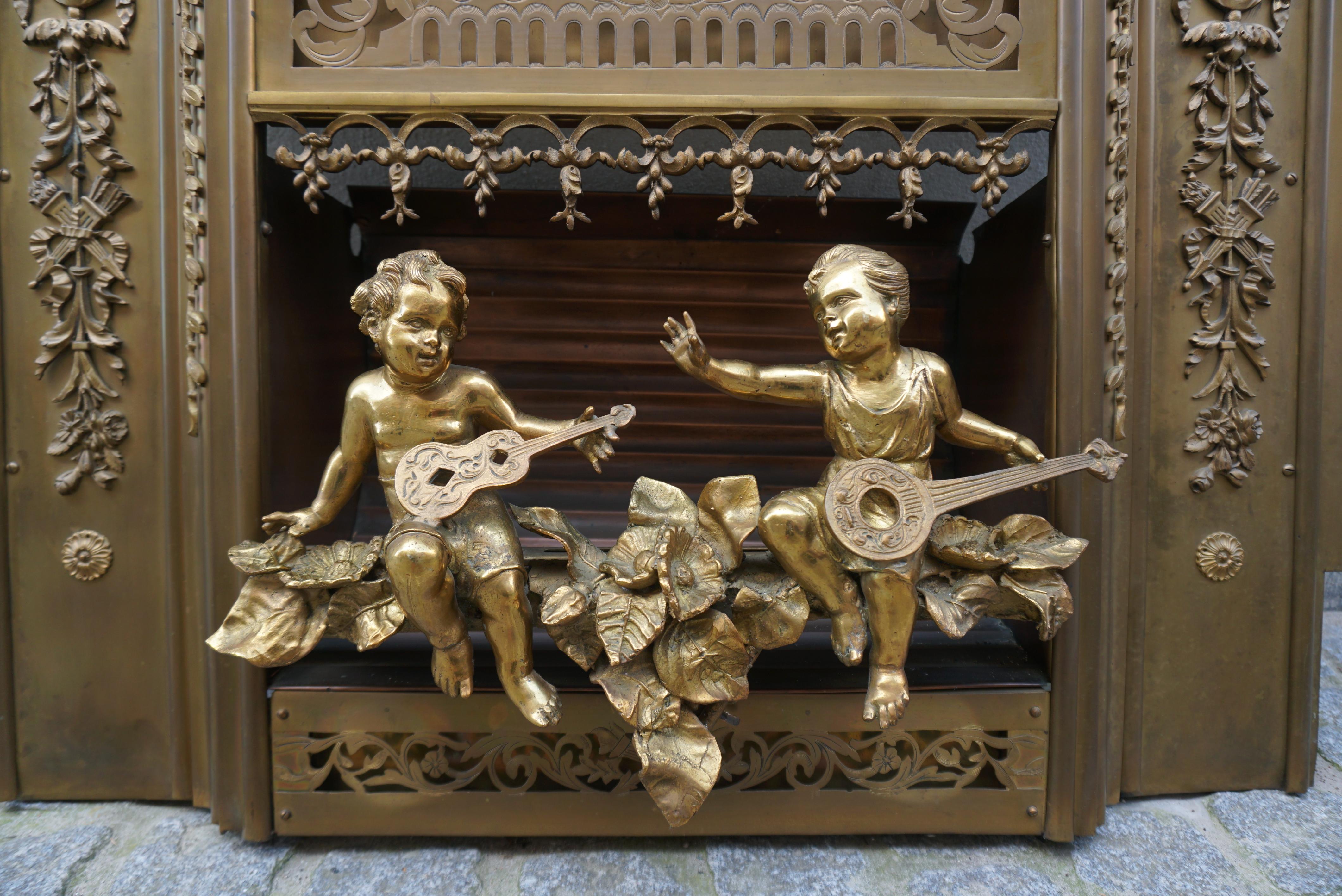 Dorato Antique French Bronzo e Ottone con angeli e parafango in vendita