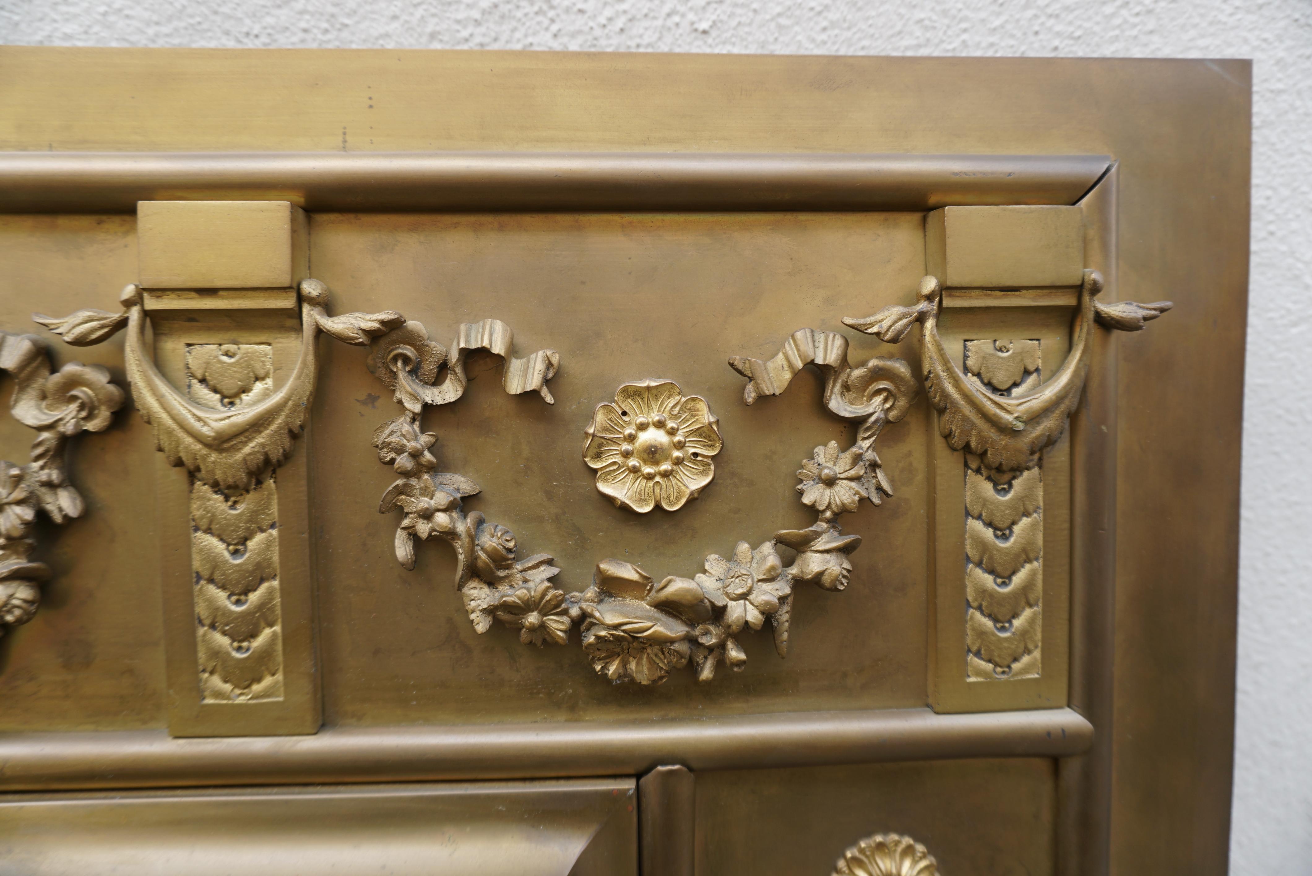 XIX secolo Antique French Bronzo e Ottone con angeli e parafango in vendita