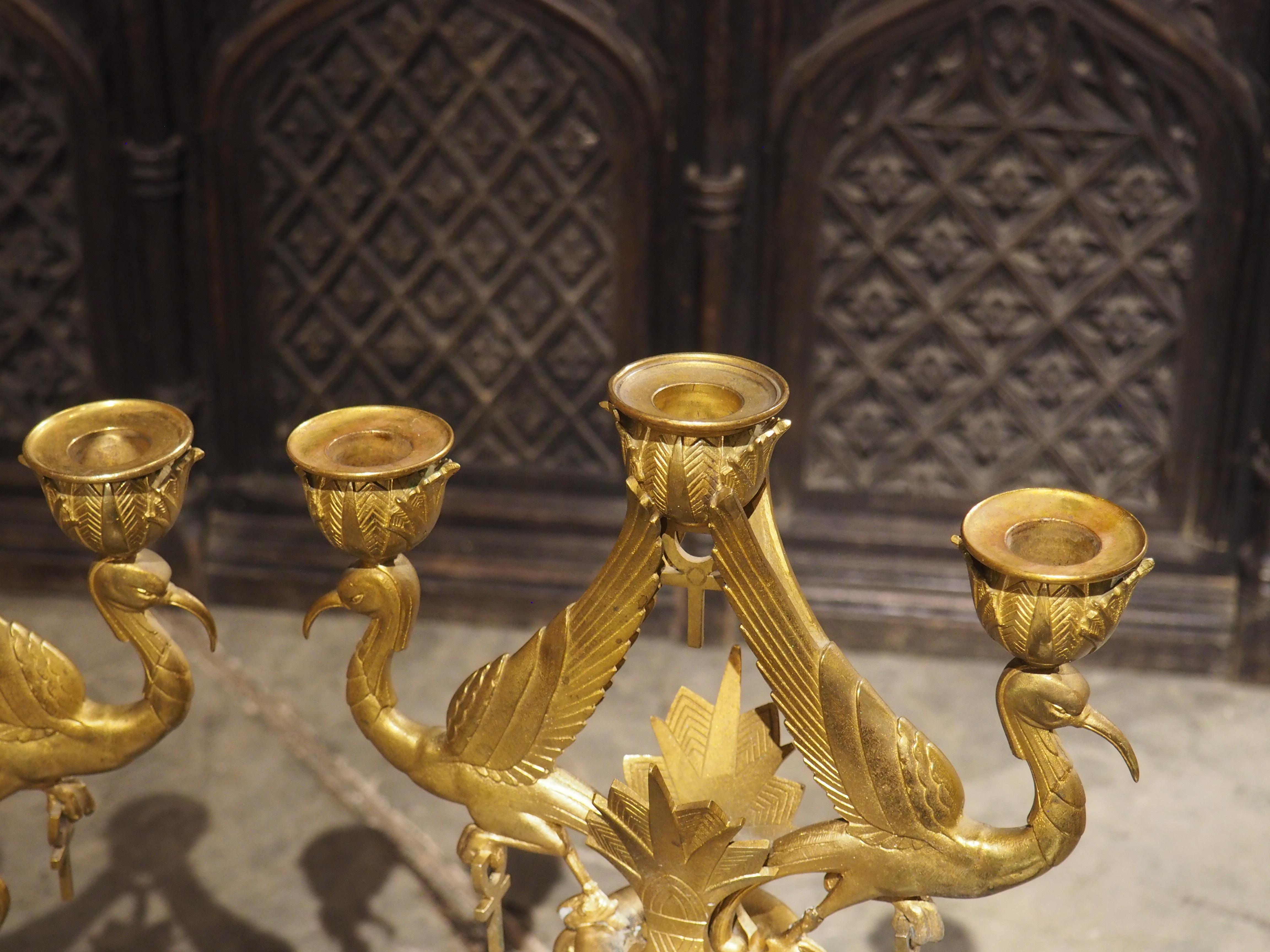 Chandeliers anciens en bronze et marbre de style néo-égyptien, 19e siècle en vente 7