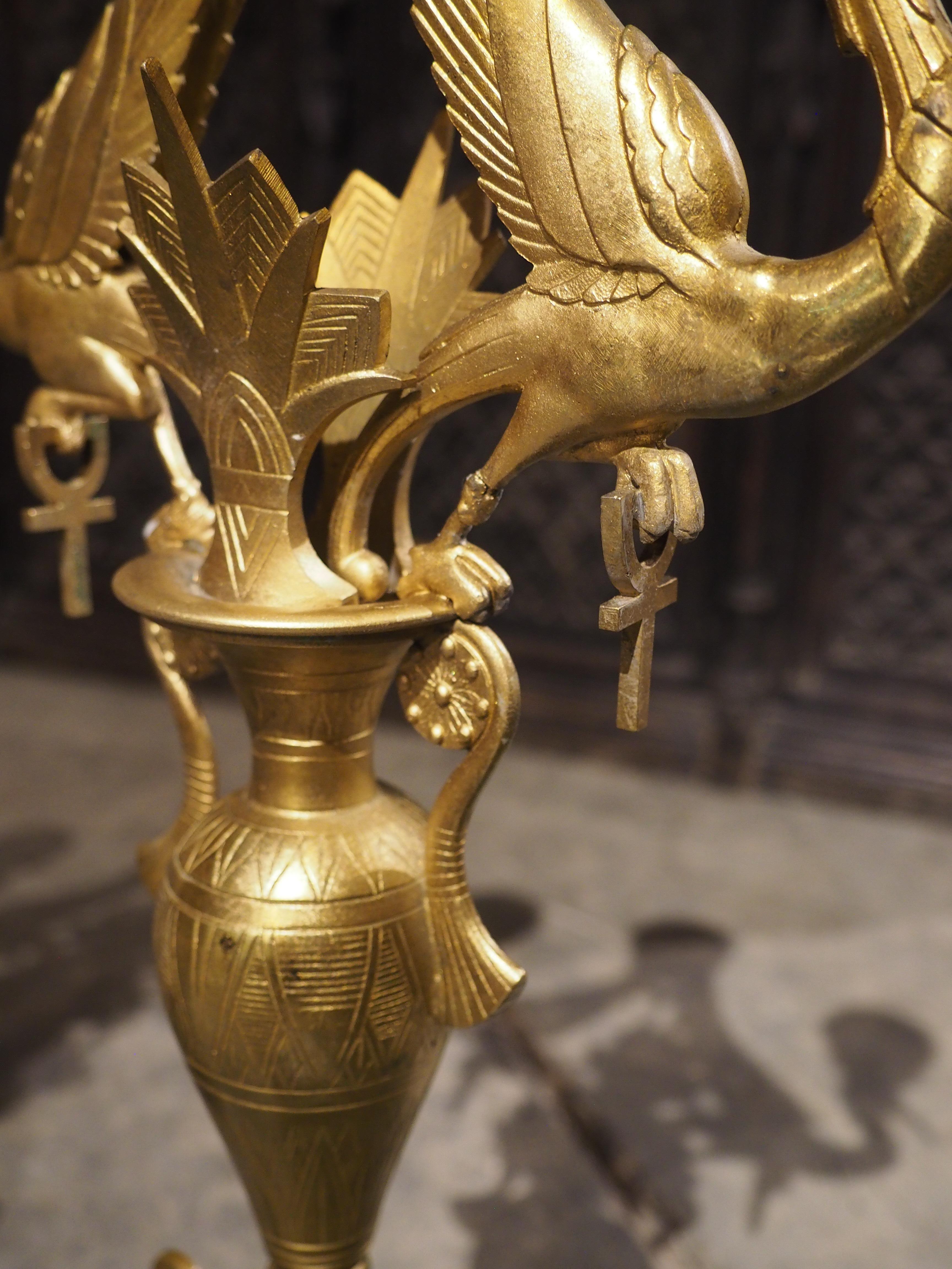 Chandeliers anciens en bronze et marbre de style néo-égyptien, 19e siècle en vente 8