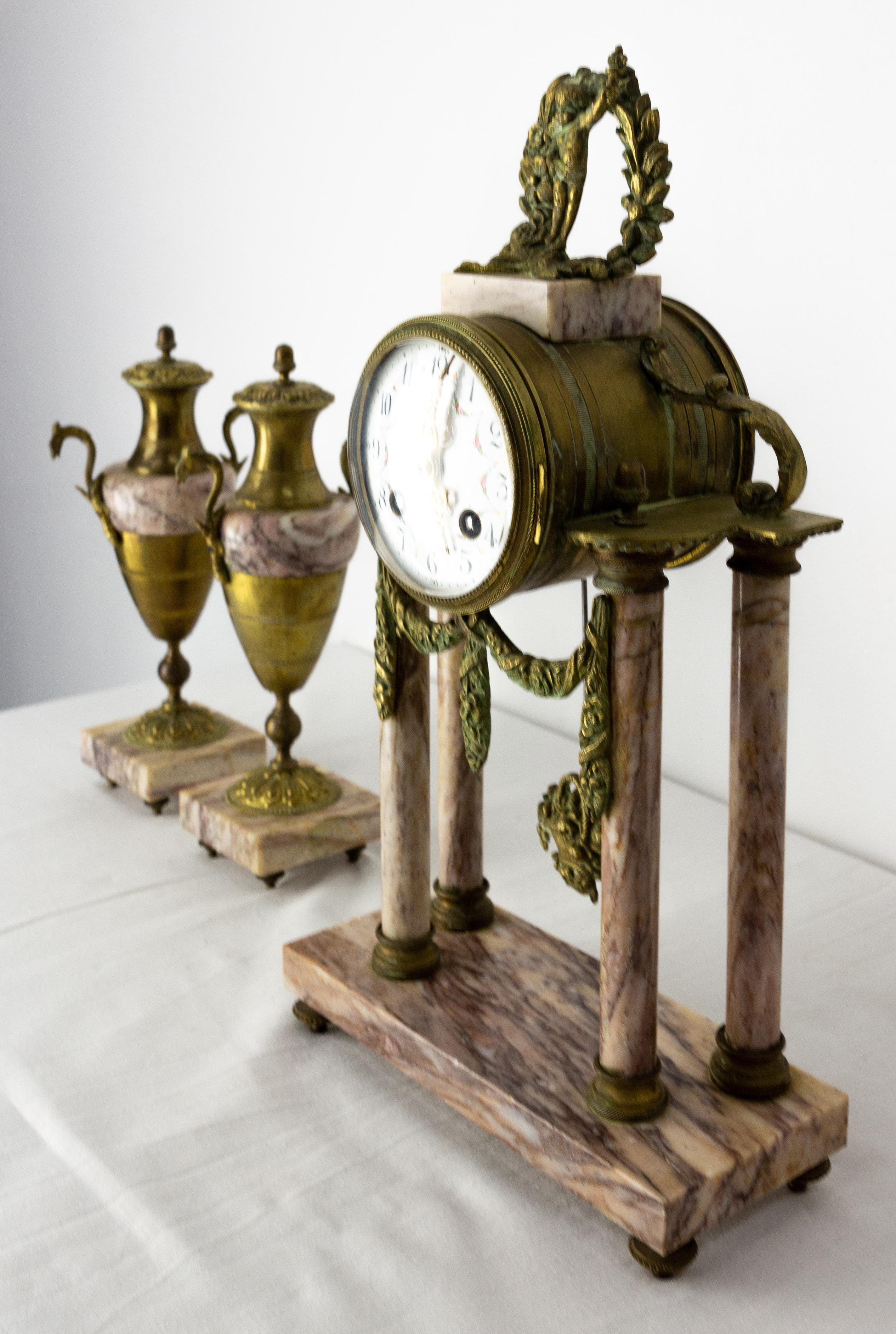 Antique French Bronze and Marble Mantel Set Clock Cherub Putti Napoleon III In Good Condition For Sale In Labrit, Landes