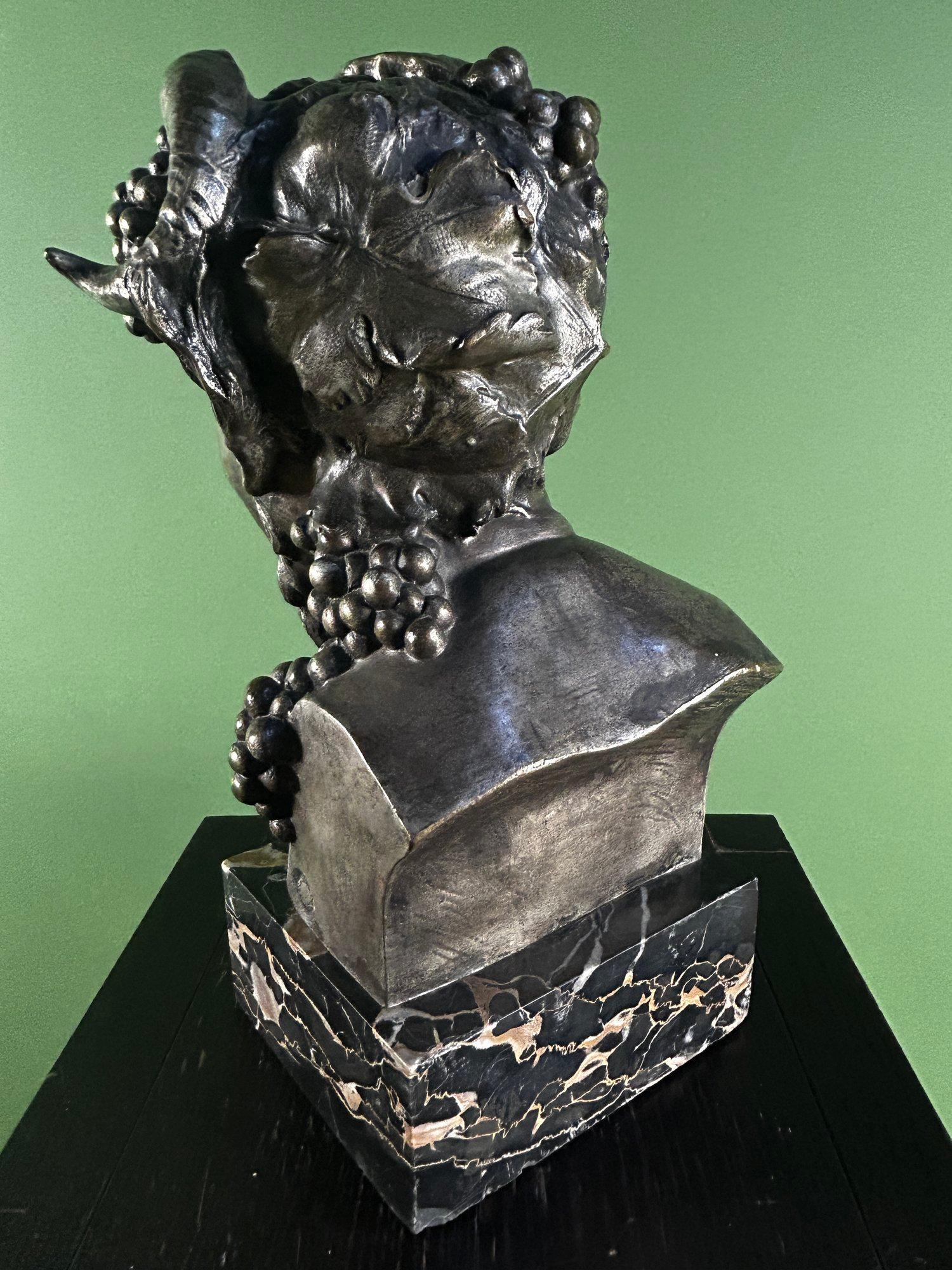 Antique French Escultura de busto de bronce de un sátiro / fauno de Alix Marquet - 1914 en venta 6