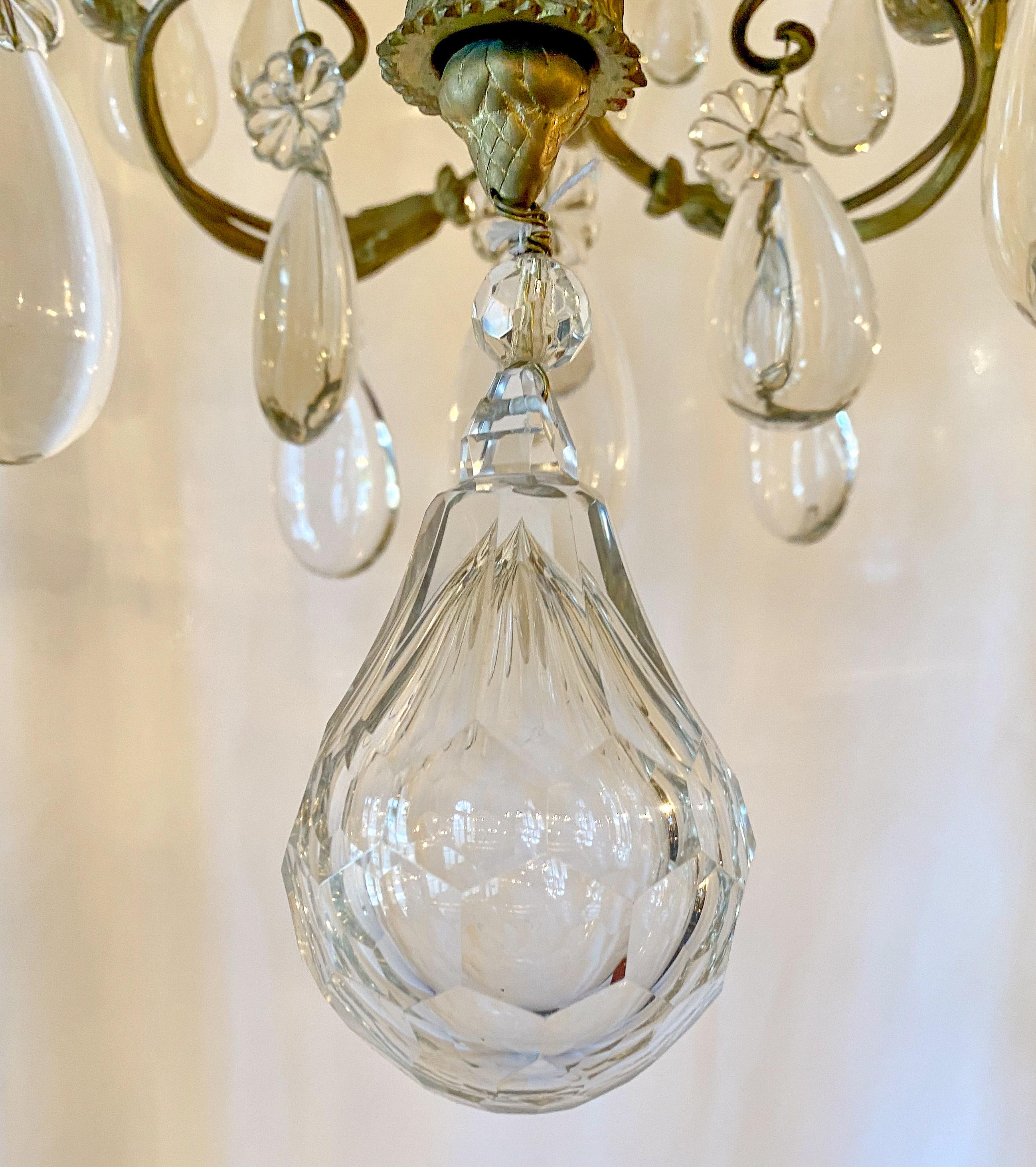 Lustre français ancien en cristal et bronze, datant d'environ 1880 à 1890 en vente 6