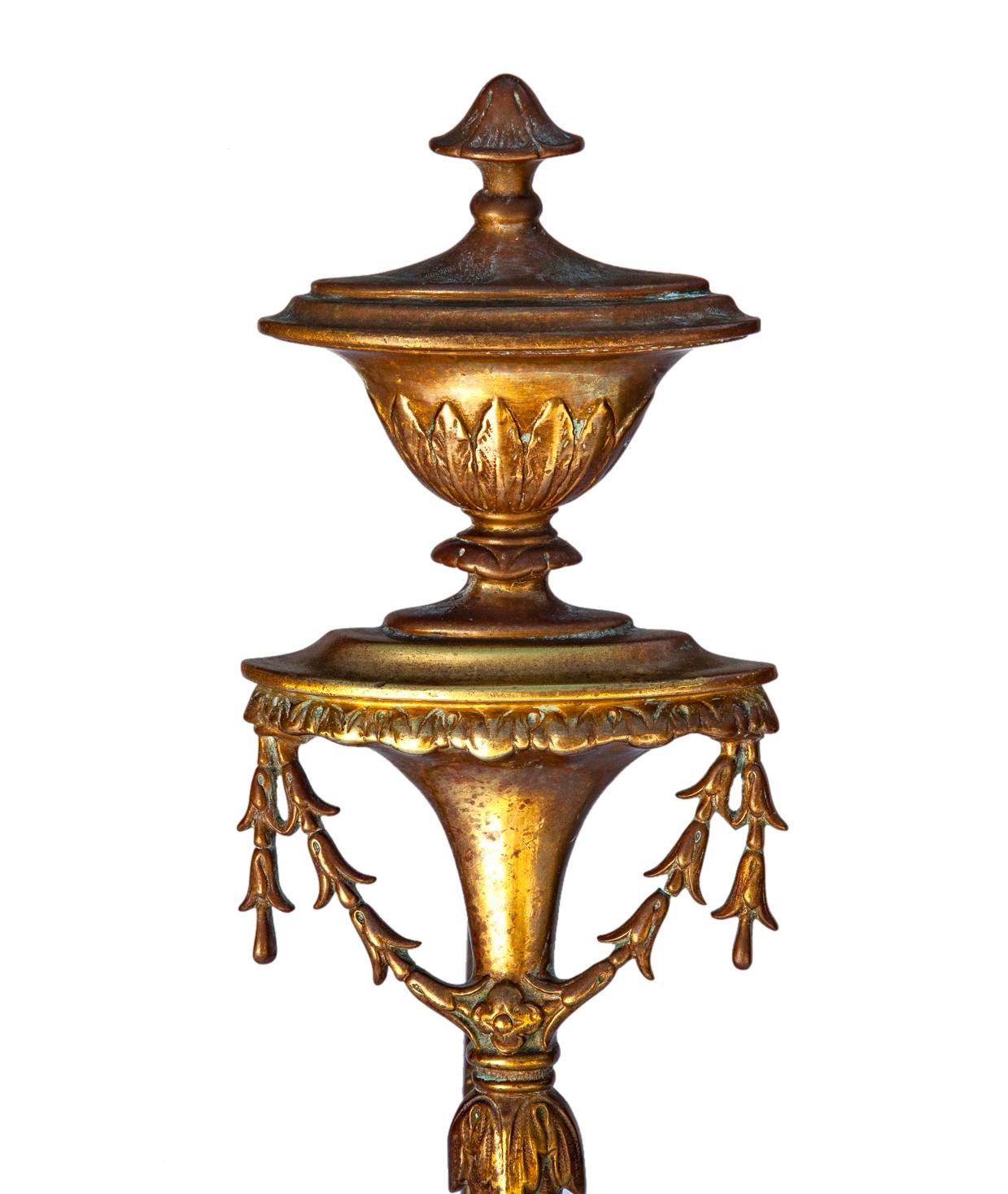 Antike französische Bronze-Deko-Kamin-Feuerböcke im Zustand „Gut“ im Angebot in Malibu, CA