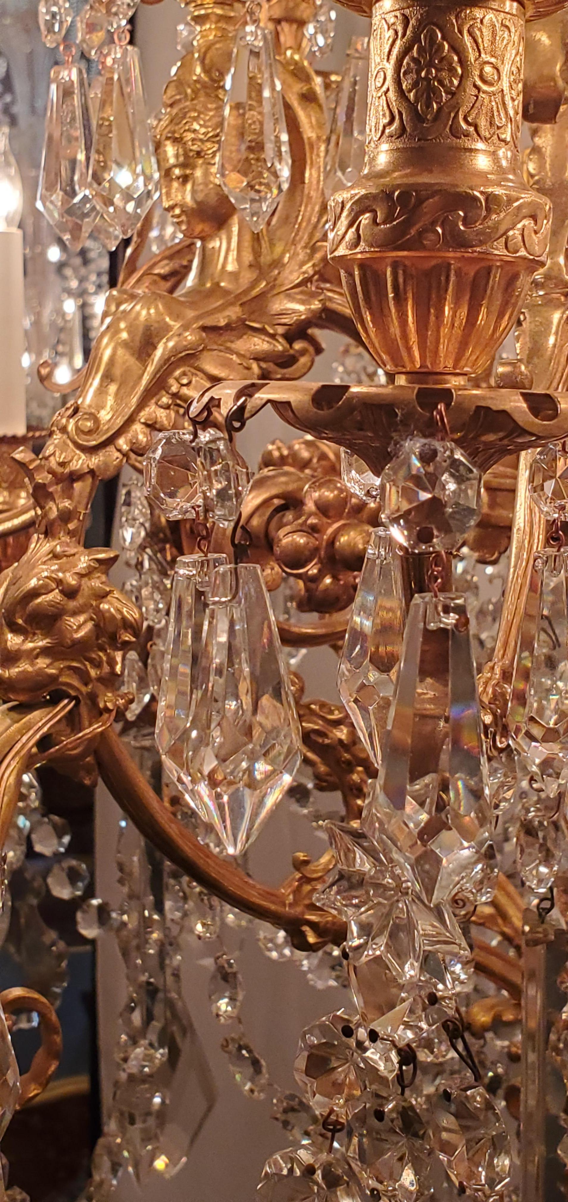 Bronze Lustre français ancien en bronze d'or et cristal, datant d'environ 1880 en vente