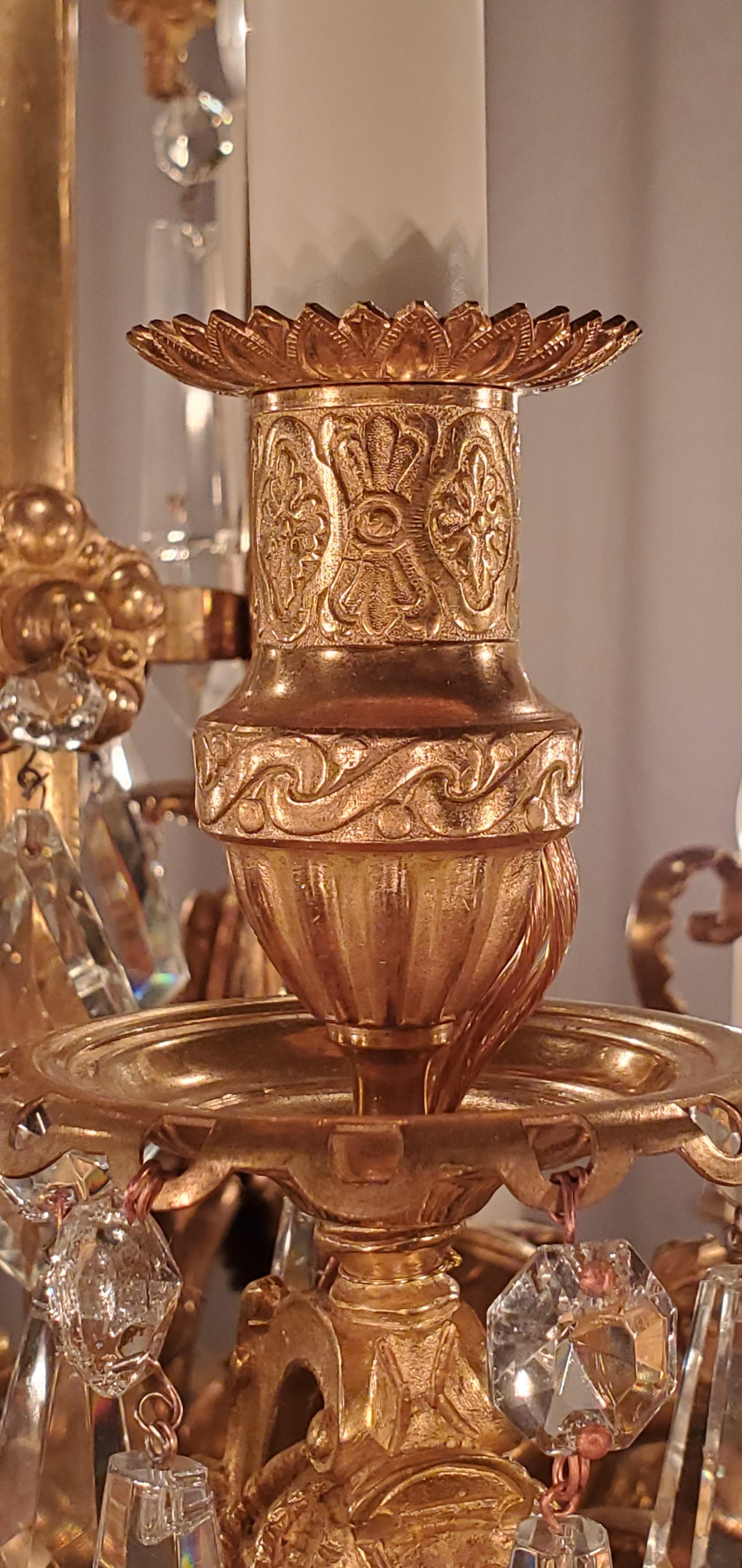 Lustre français ancien en bronze d'or et cristal, datant d'environ 1880 en vente 2