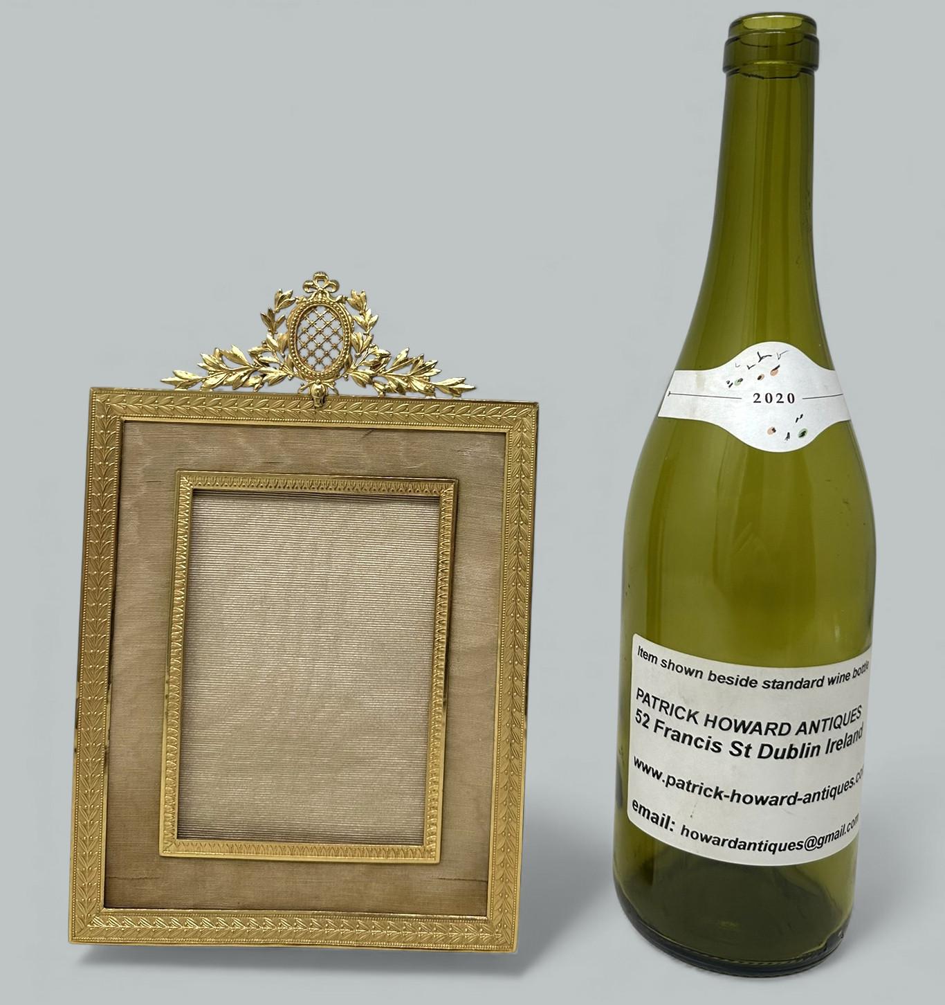 Antique French Bronze Dore Ormolu Portrait Foto Fotografie Bilderrahmen Seide im Angebot 1