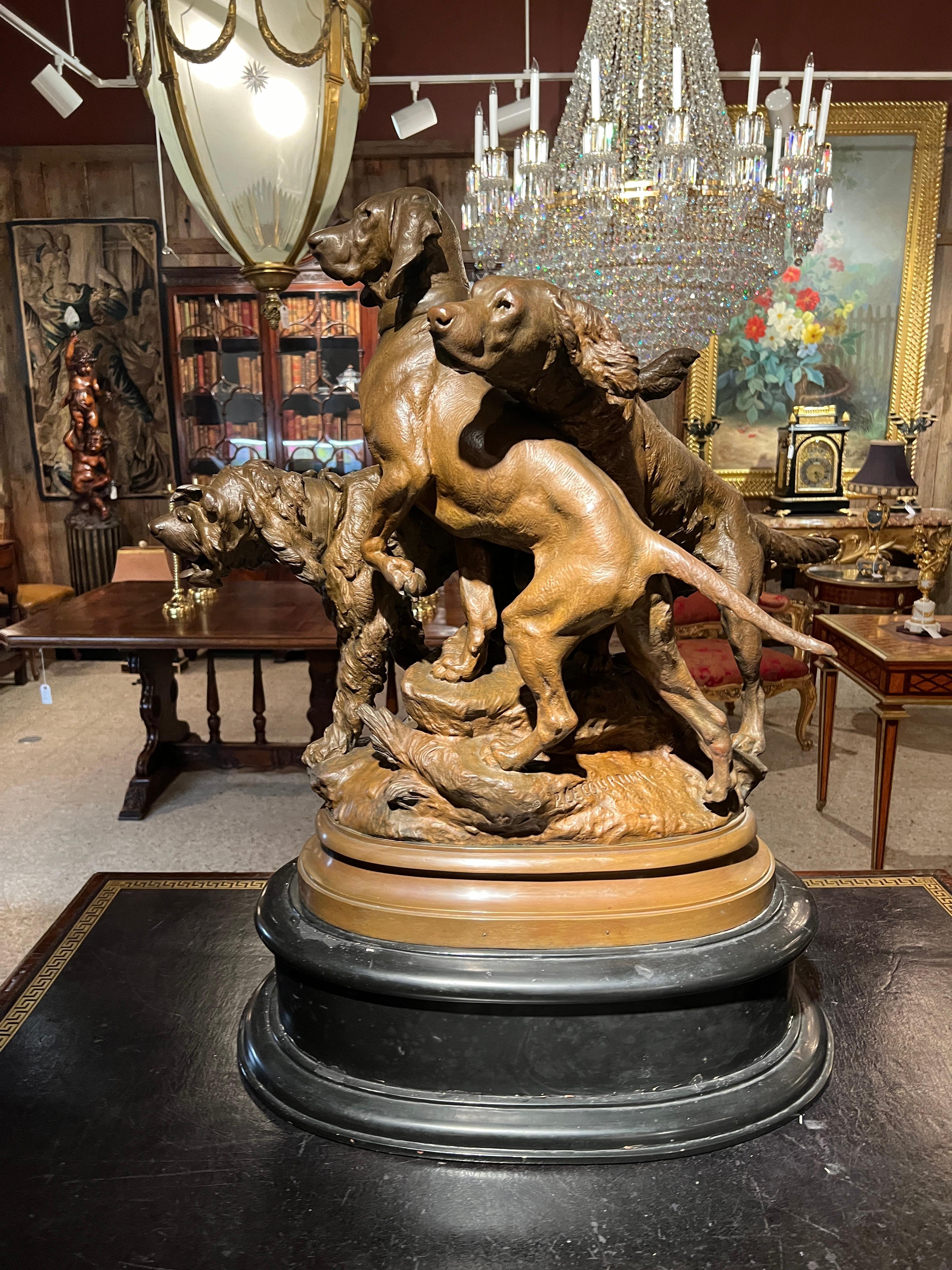Bronze Sculpture française ancienne en bronze Figures de chiens de feu par Prosper Lecourtier (1855-1924) en vente
