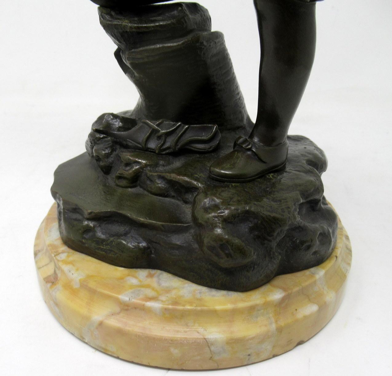 Figure française ancienne en bronze d'un patineur de glace masculin en marbre de Sienne, 19ème siècle Bon état - En vente à Dublin, Ireland