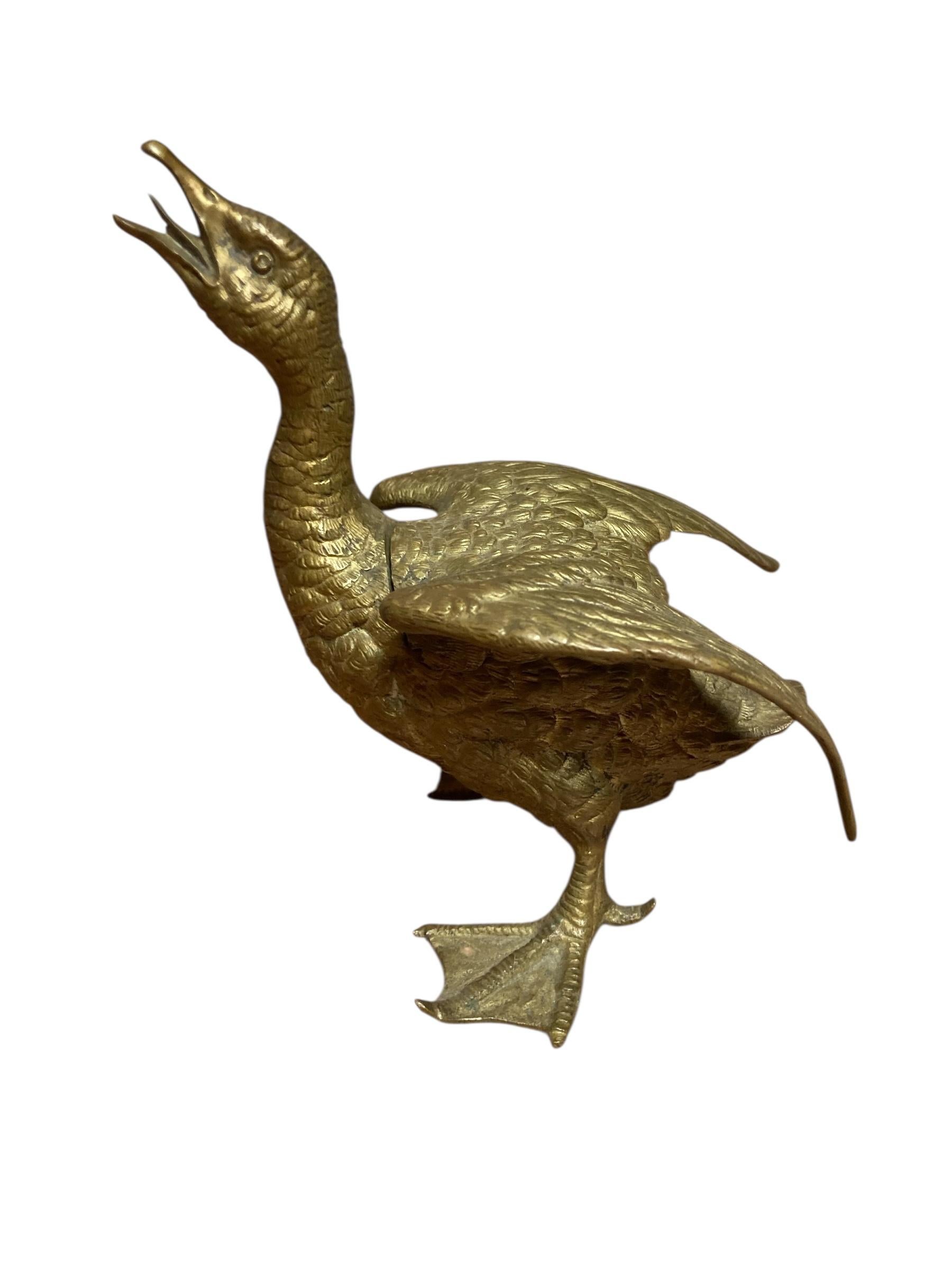 Antiguo tintero de ganso de bronce francés en venta 3