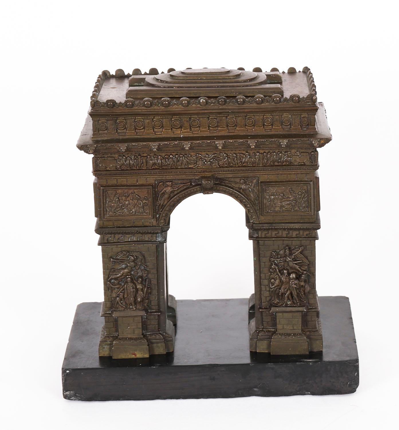 Antique French Bronze Grand Tour Model of The Arc de Triomphe 19th Century In Good Condition For Sale In London, GB